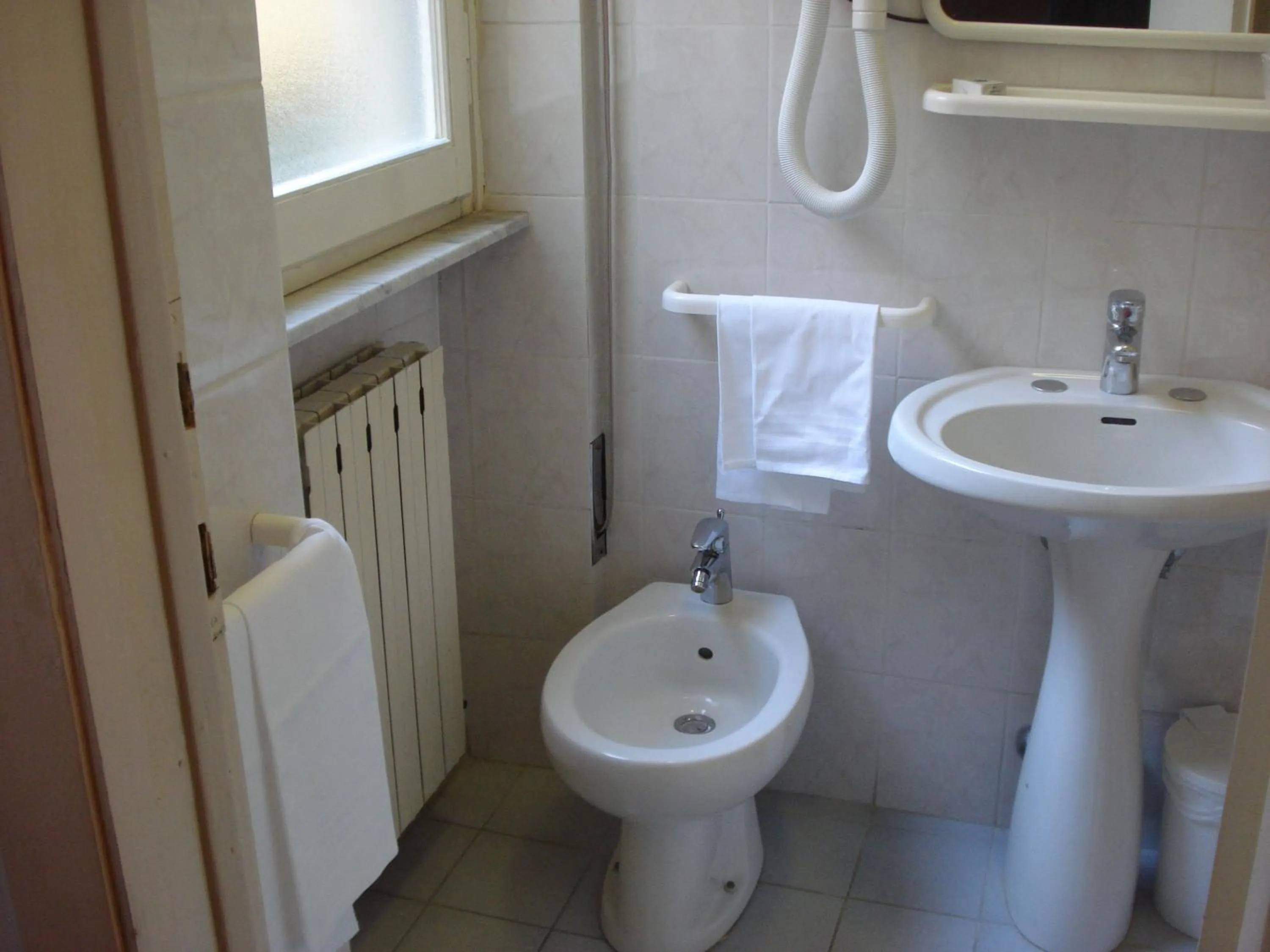 Bathroom in Hotel Ely