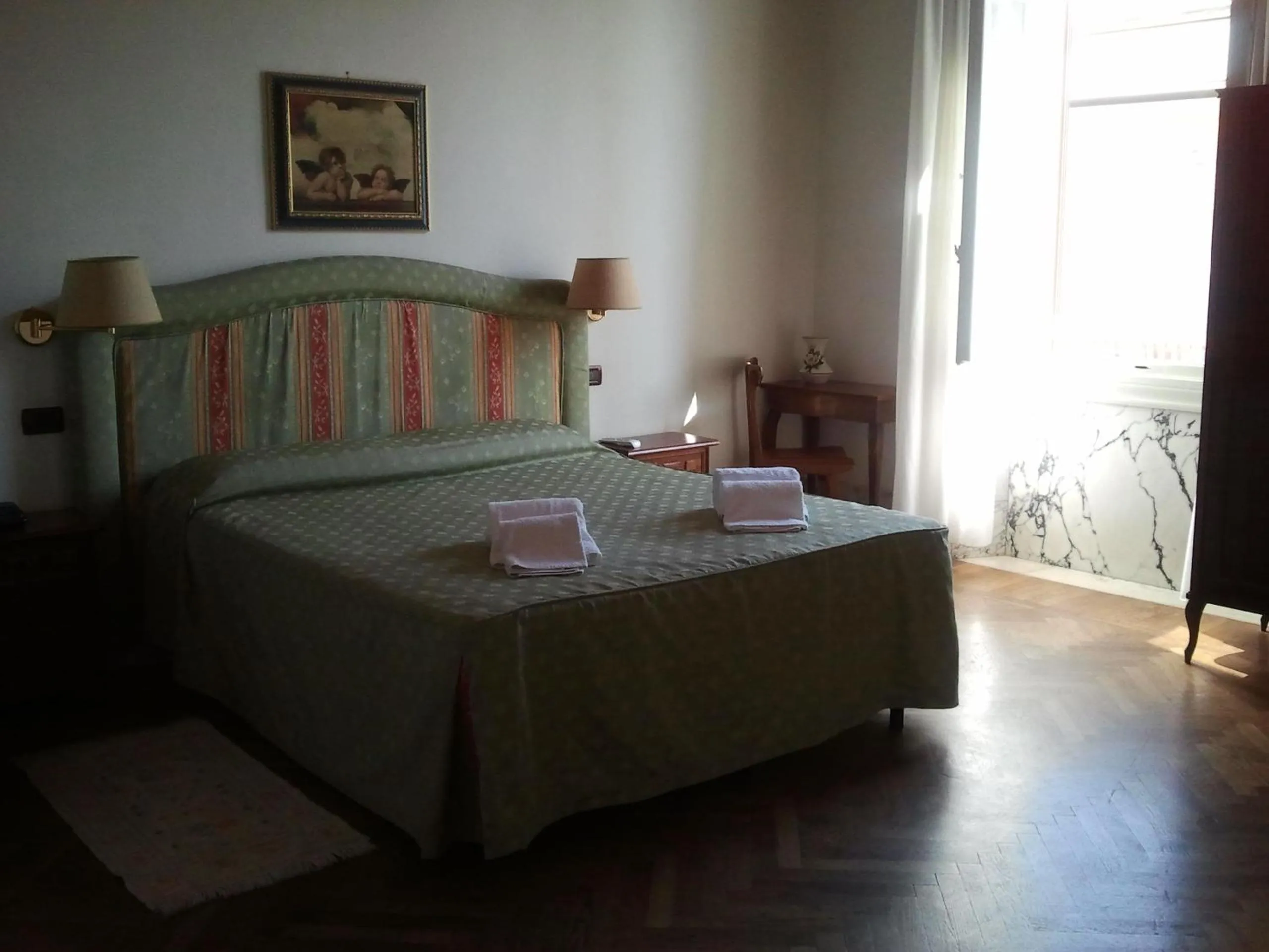 Bedroom, Bed in Hotel Ely