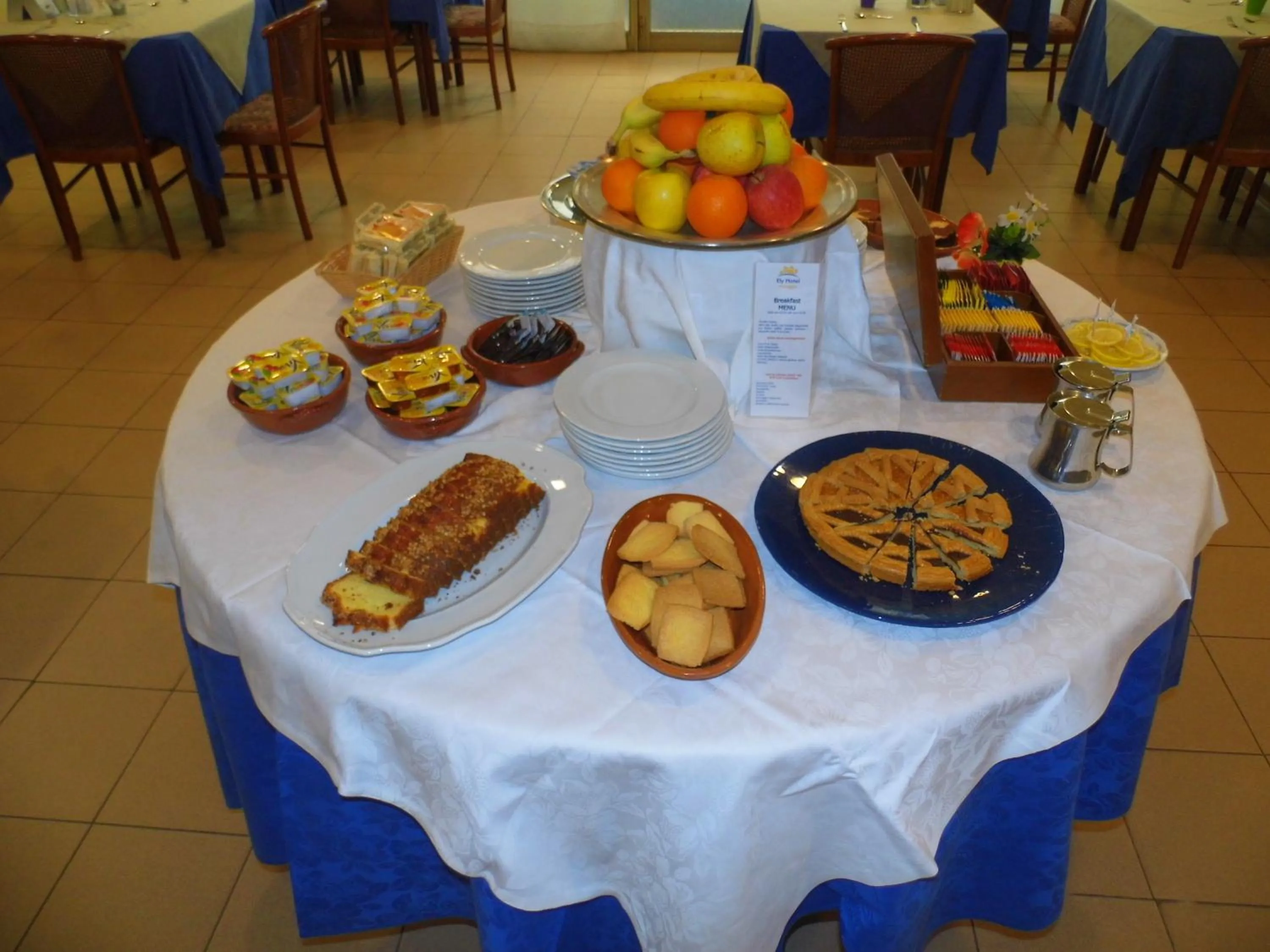 Restaurant/places to eat in Hotel Ely