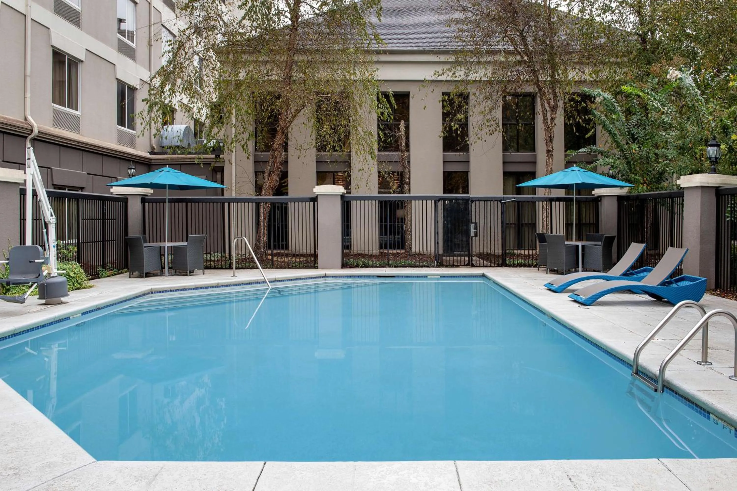 Pool view in Hampton Inn & Suites Alpharetta-Windward