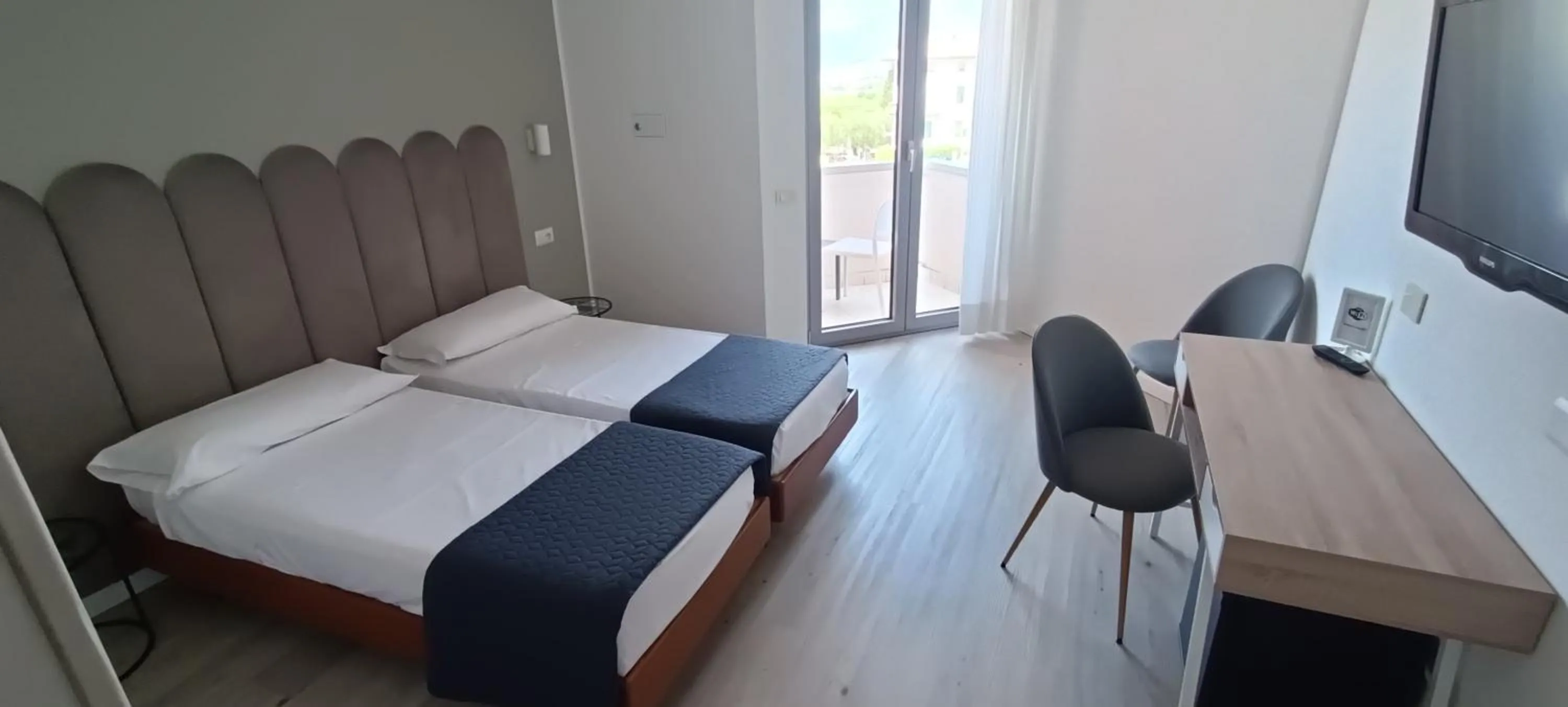 Bedroom, Bed in Hotel Everest Arco