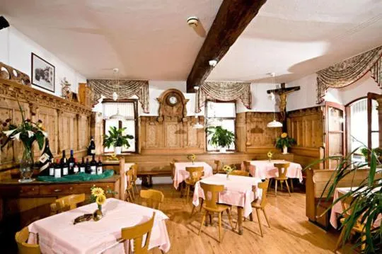 Restaurant/places to eat in Albergo al Cervo - Gasthof zum Hirschen