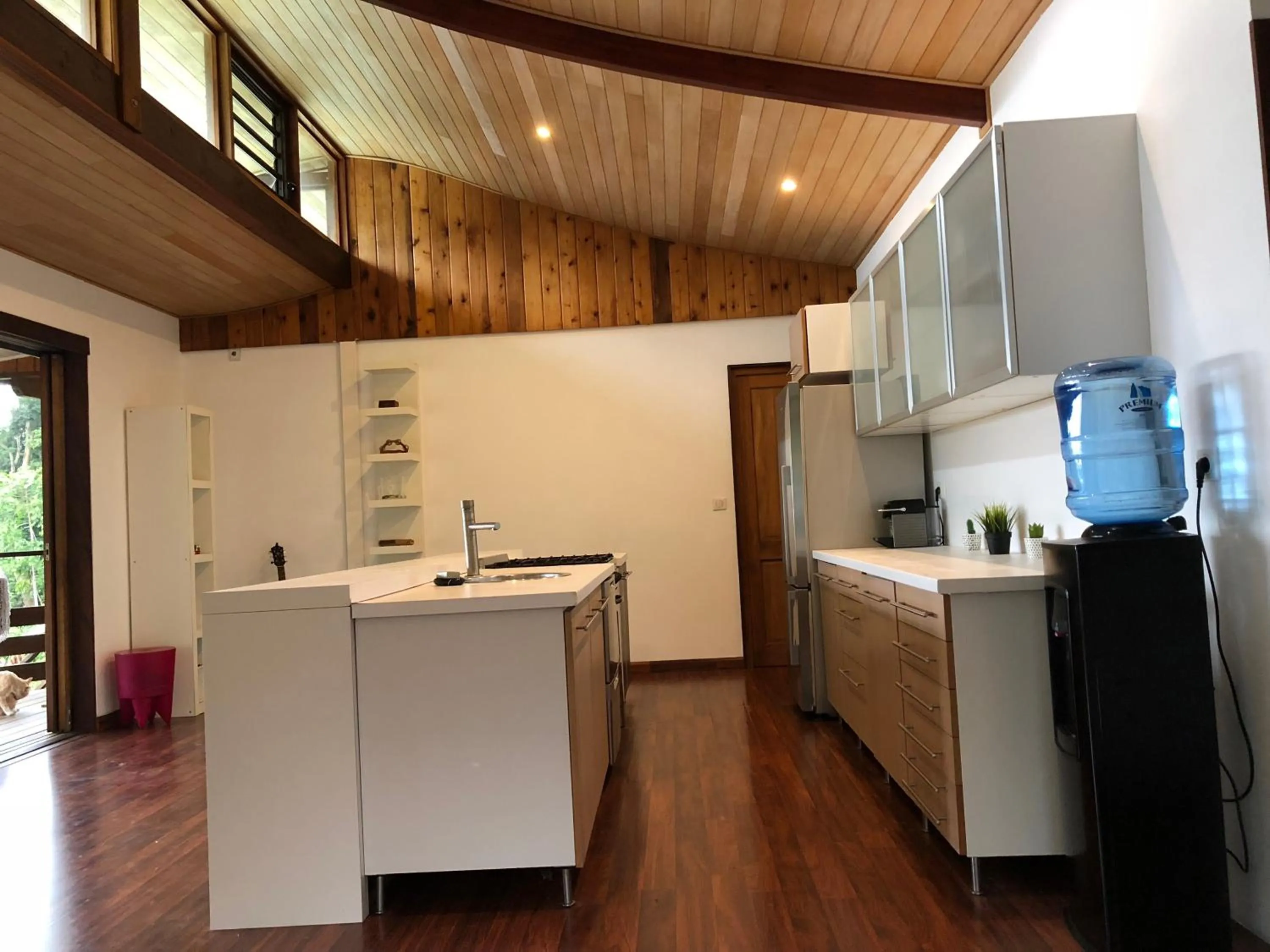Kitchen or kitchenette in La Villa Te Fetia Nui Moorea