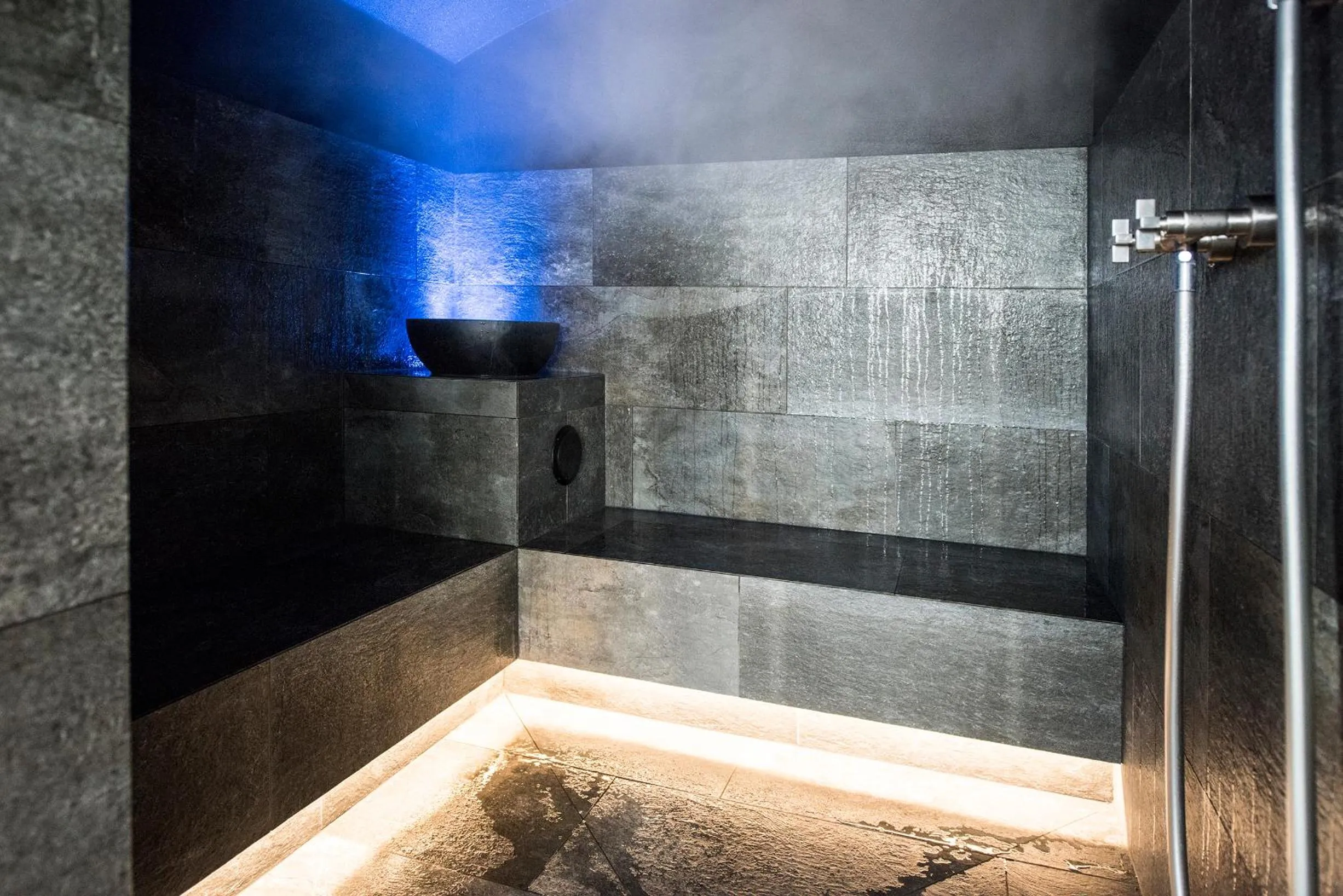 Swimming pool in Das Mondschein