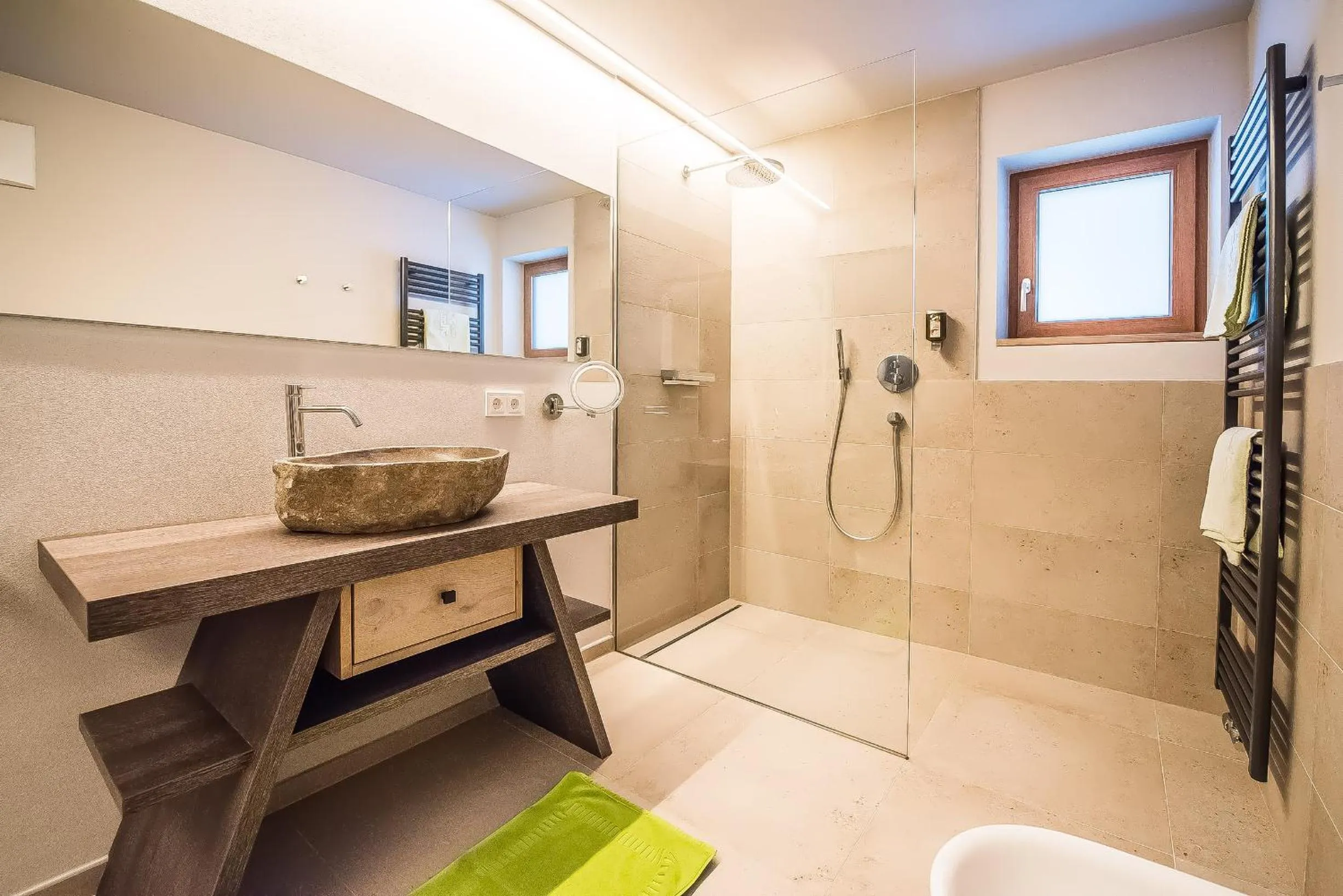 Shower in Das Mondschein