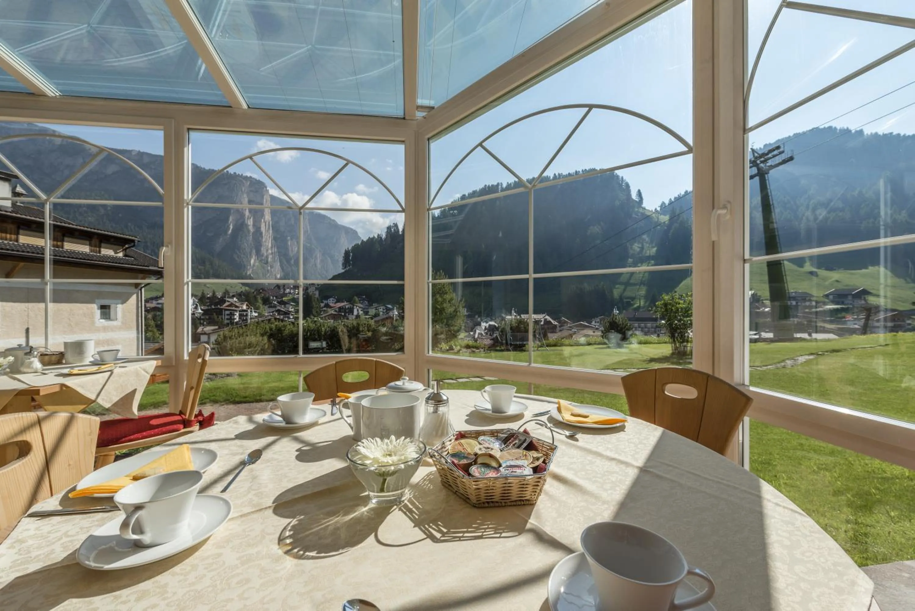 Buffet breakfast in Garni la Bercia