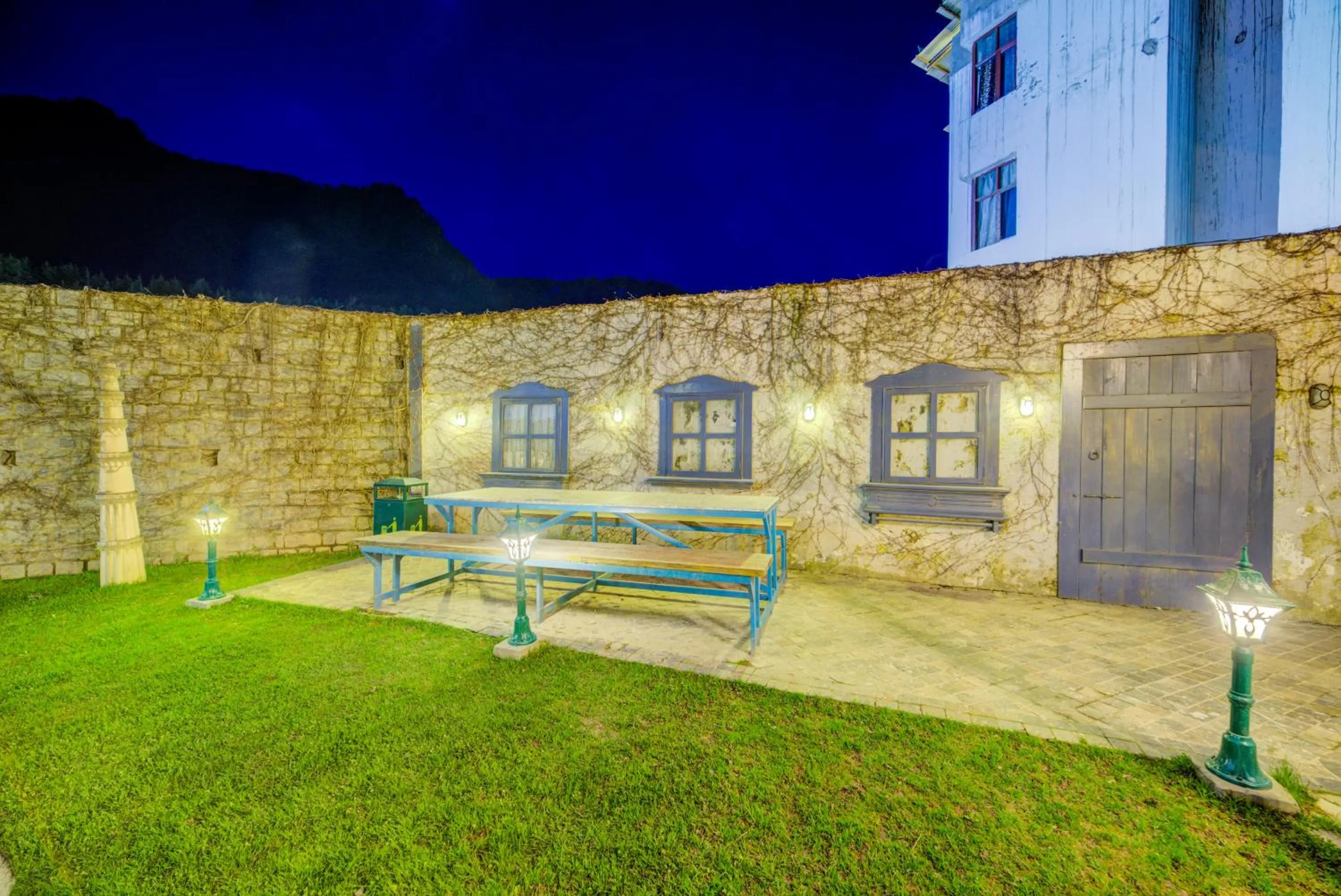 Garden in Rock Manali by Vivaan