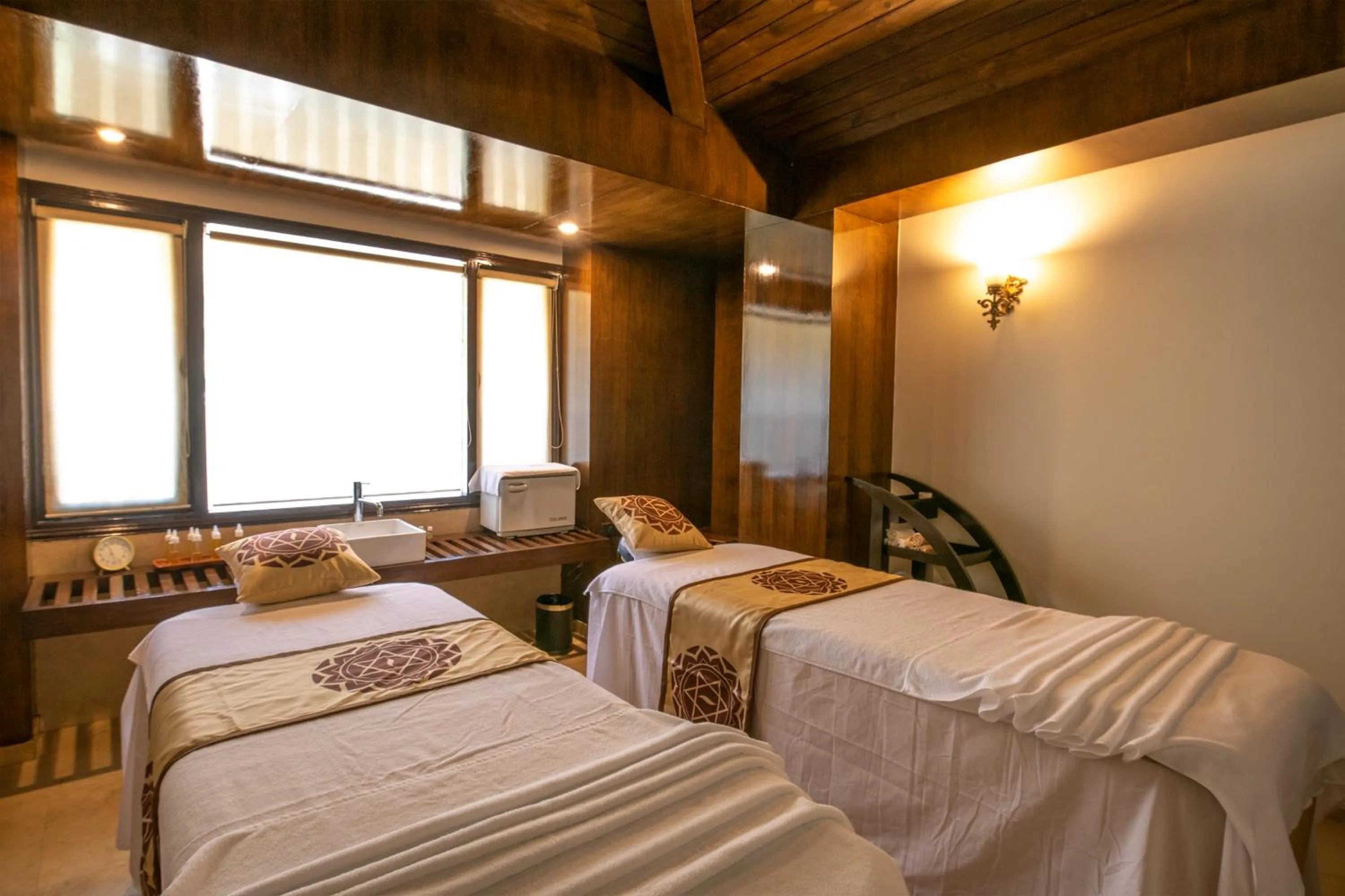 Spa and wellness centre/facilities, Bed in Rock Manali by Vivaan