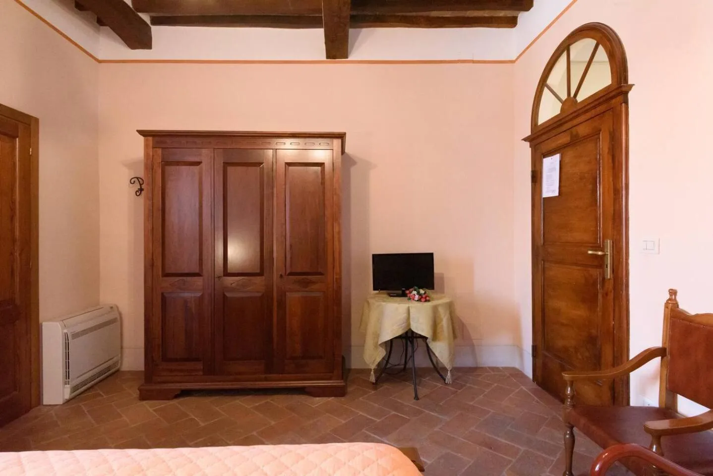 Bedroom in ROSSELLINO®