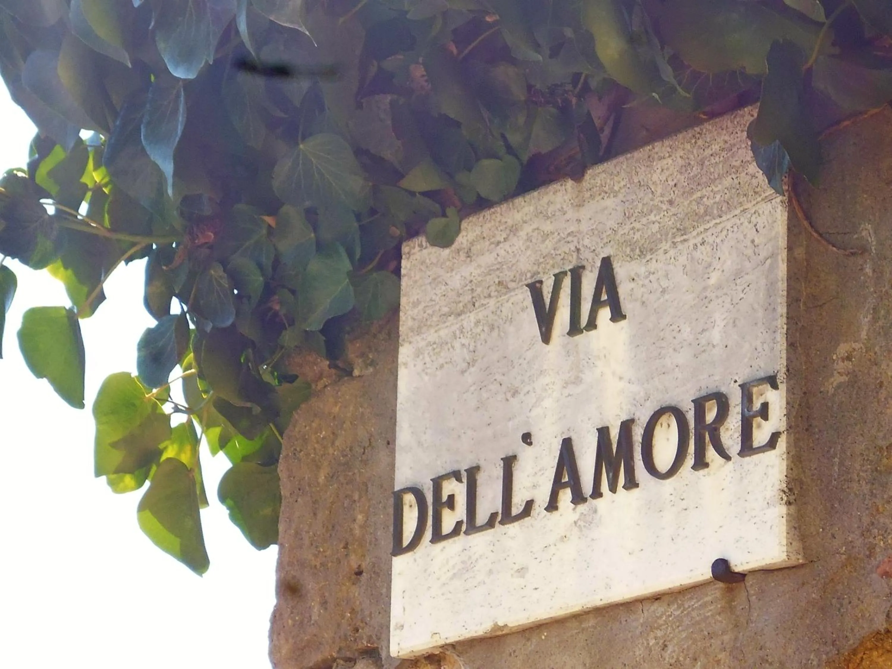 Street view in ROSSELLINO®