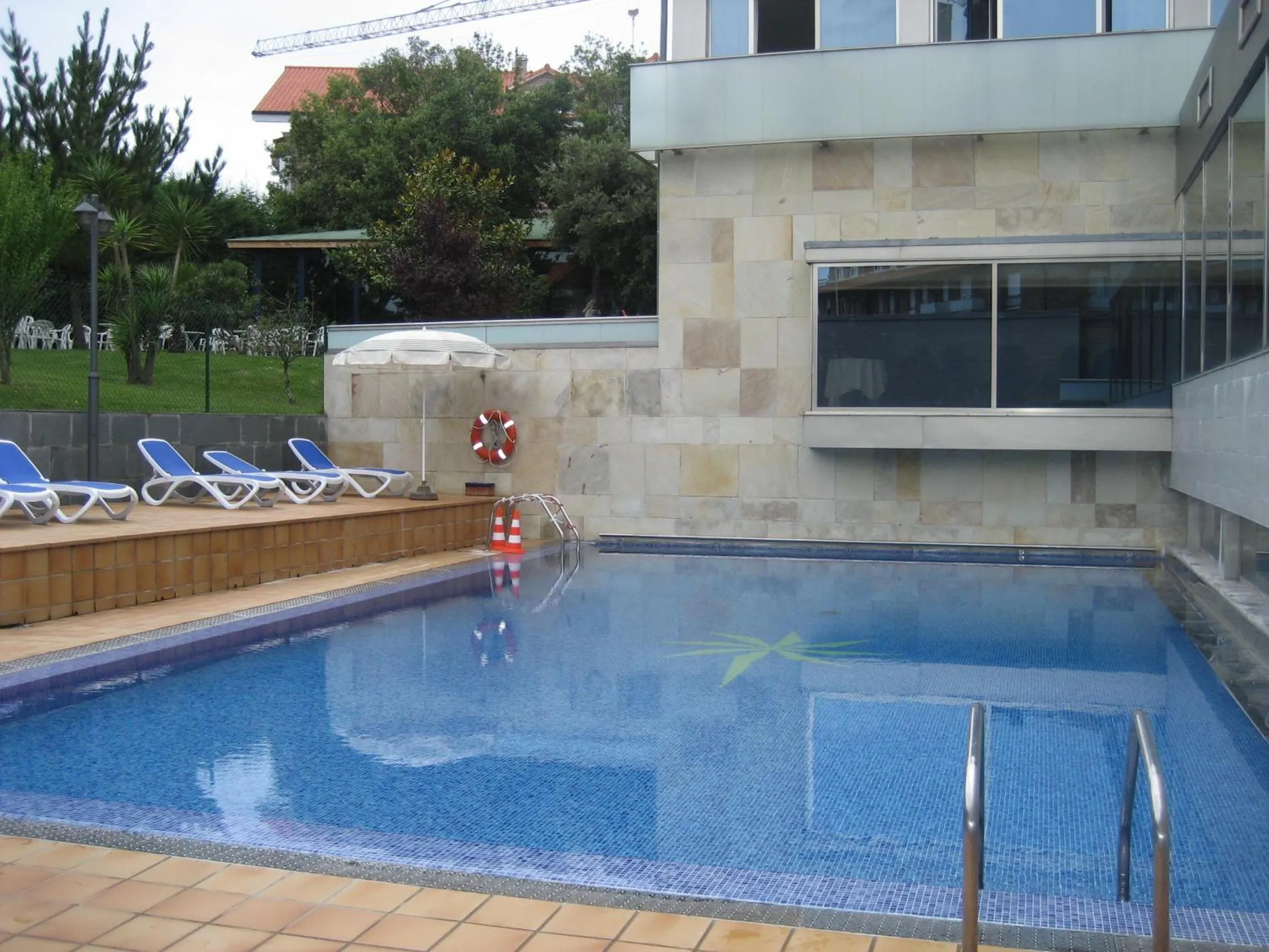 Swimming pool in Hotel Estrella Norte