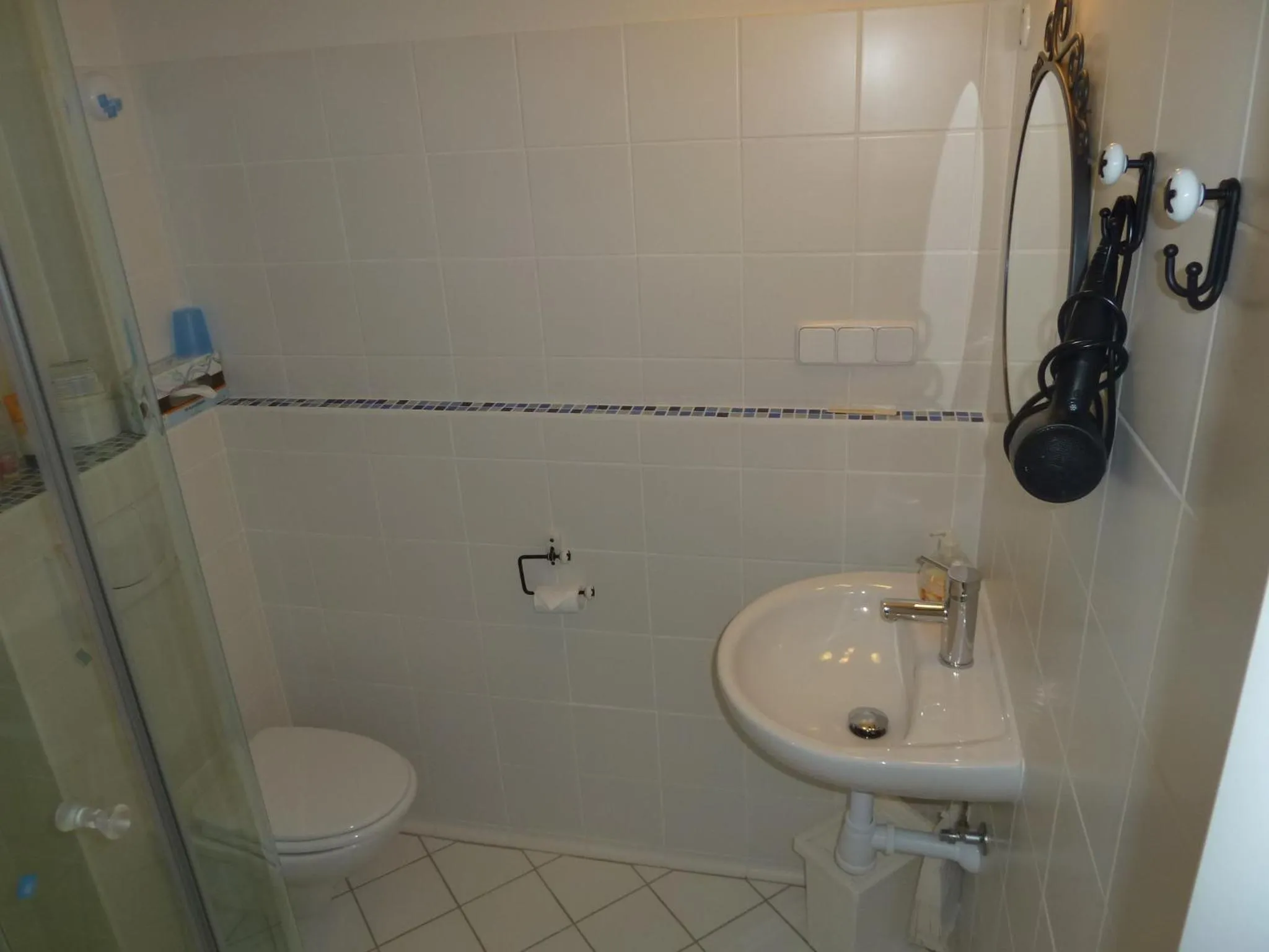 Bathroom in Hostal Moratinos