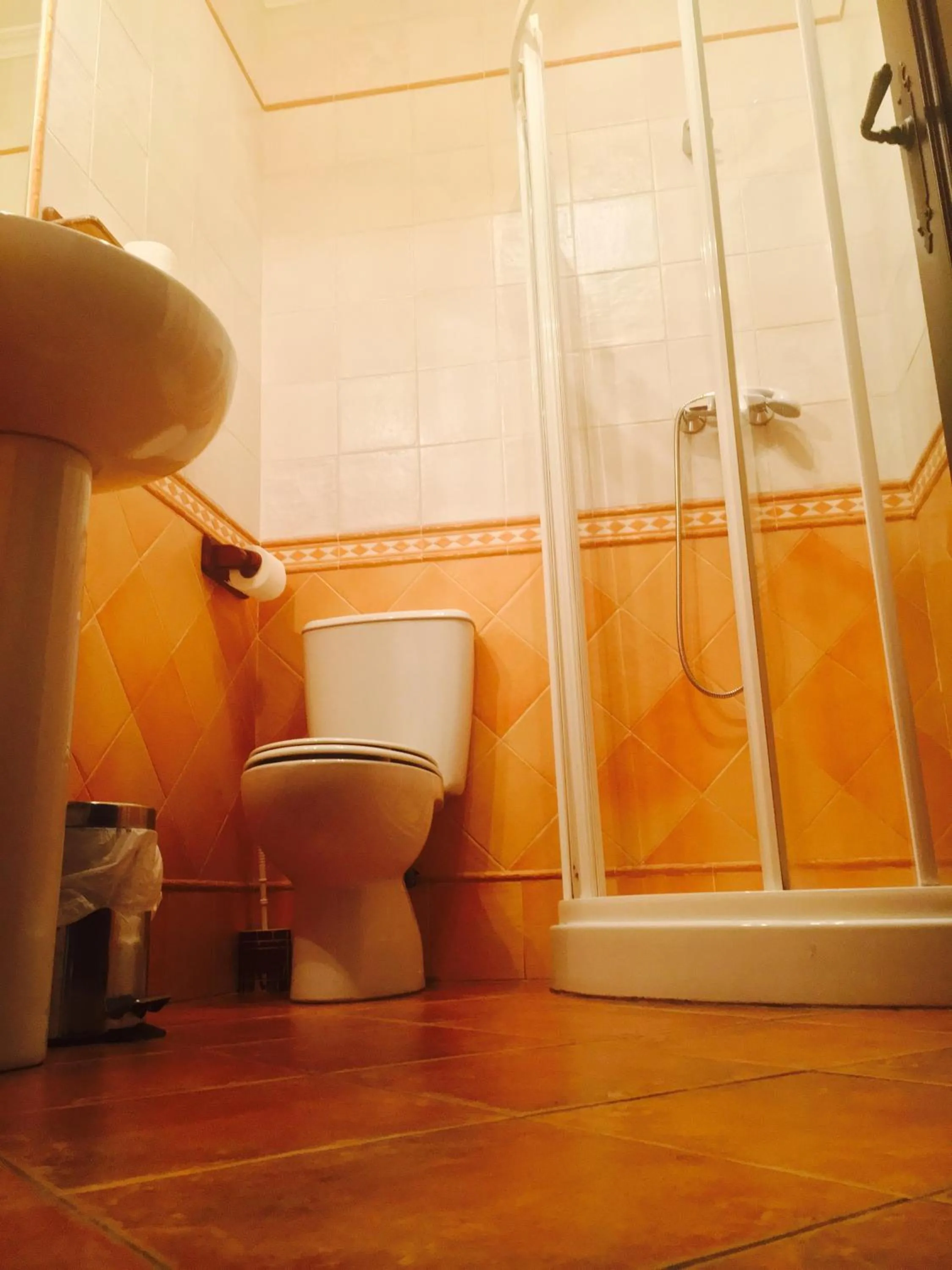 Shower in Hostal Pechi