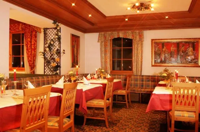 Restaurant/places to eat in Hotel Corona Krone