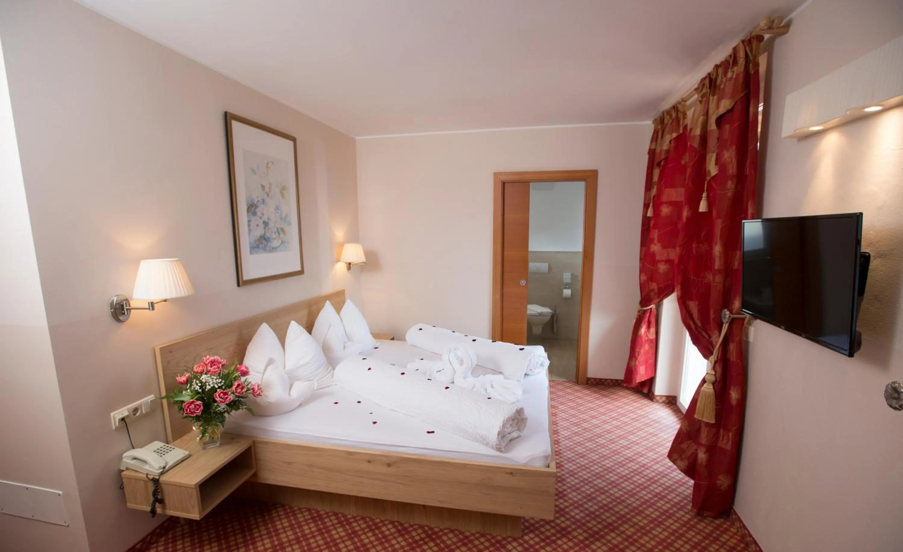 Photo of the whole room, Bed in Hotel Stamserhof