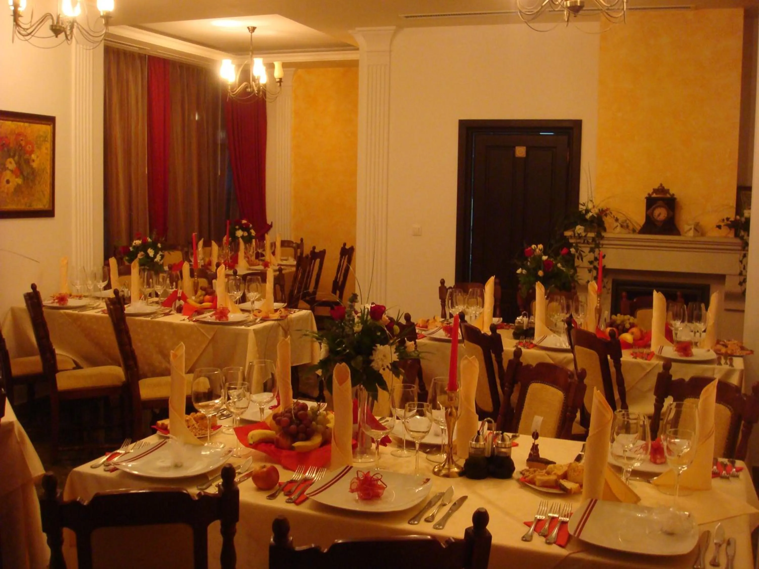 Restaurant/places to eat in Casa Domneasca