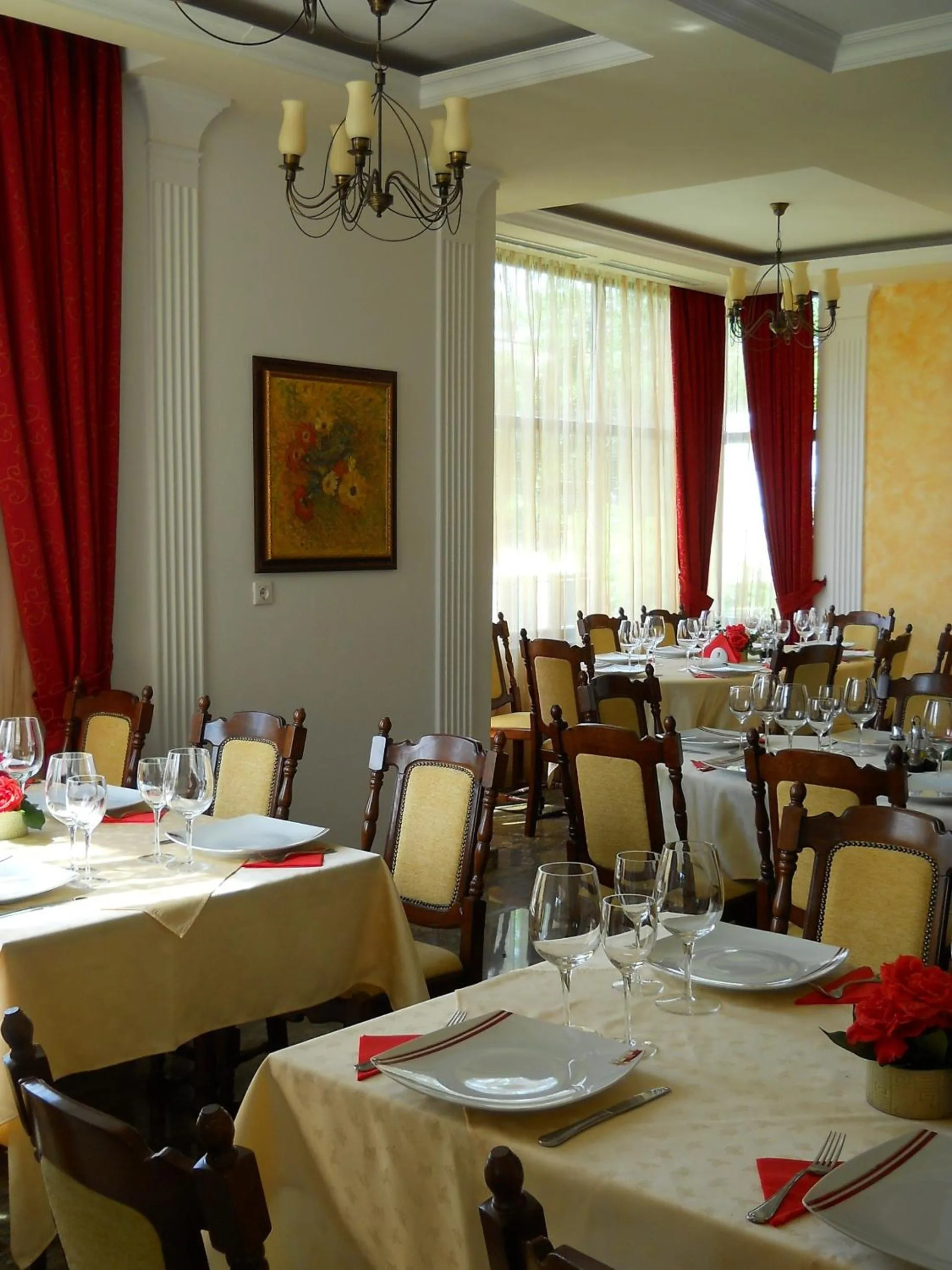 Restaurant/places to eat in Casa Domneasca