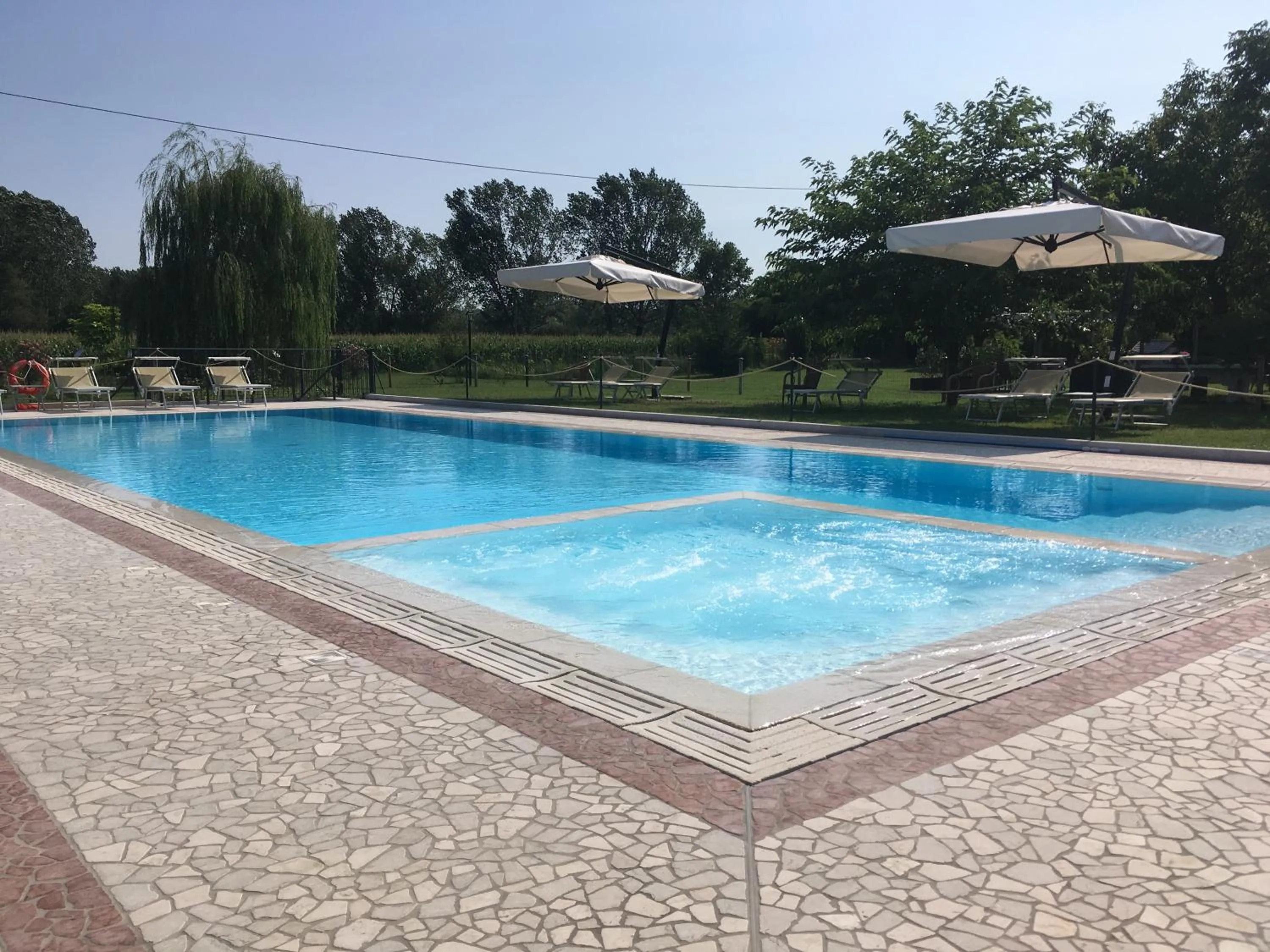 Swimming pool in Agriturismo La Cascinetta