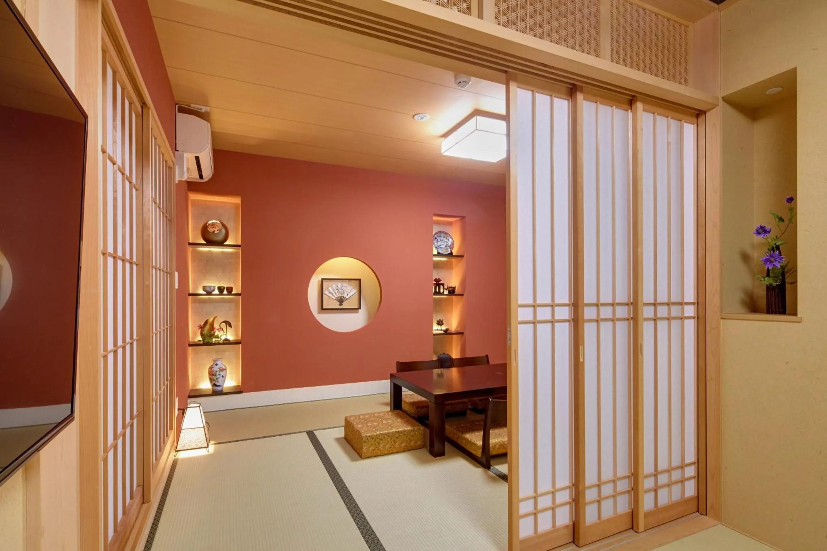 Living room, Bed in Hotel Amaterrace Nippombashi-higashi