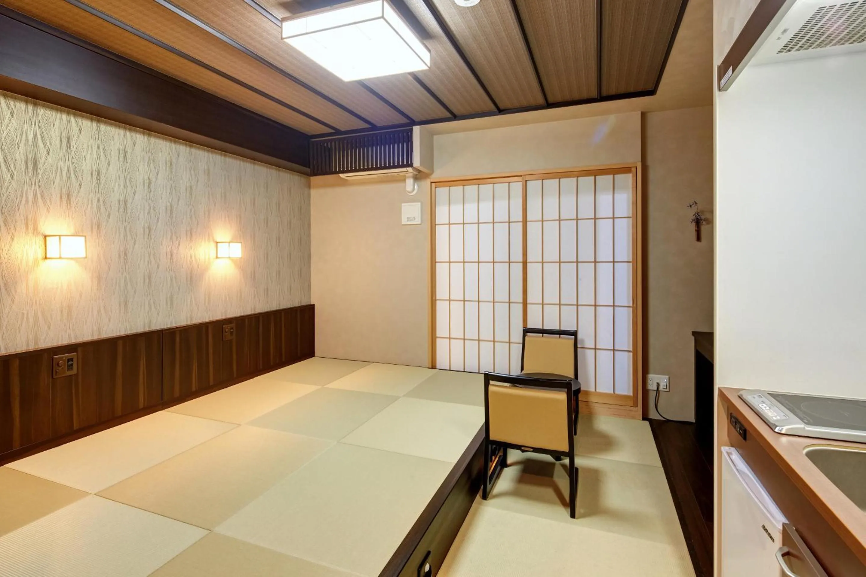 Living room, Bed in Hotel Amaterrace Nippombashi-higashi