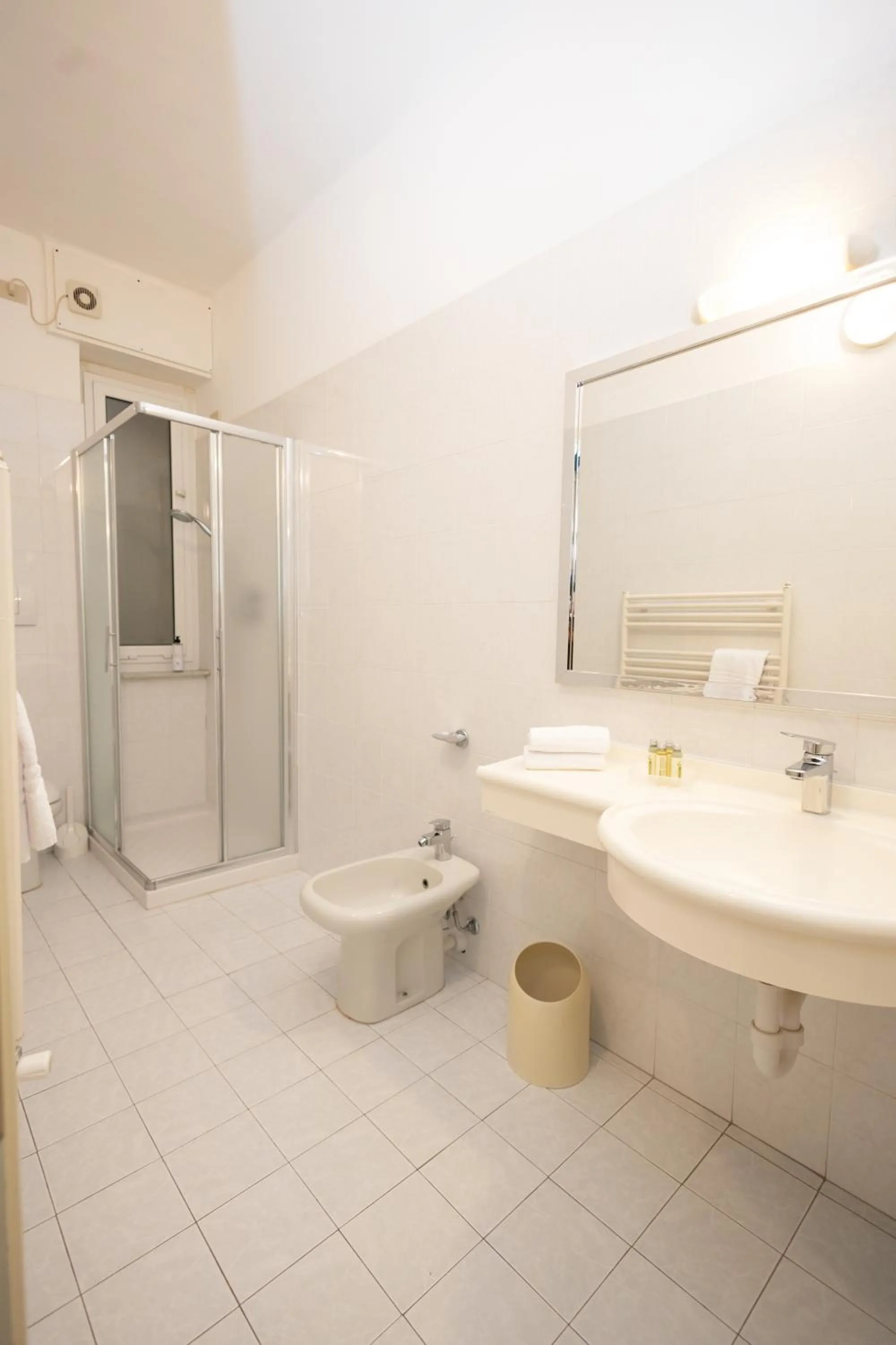 Shower in LVG Hotel Collection - Majestic