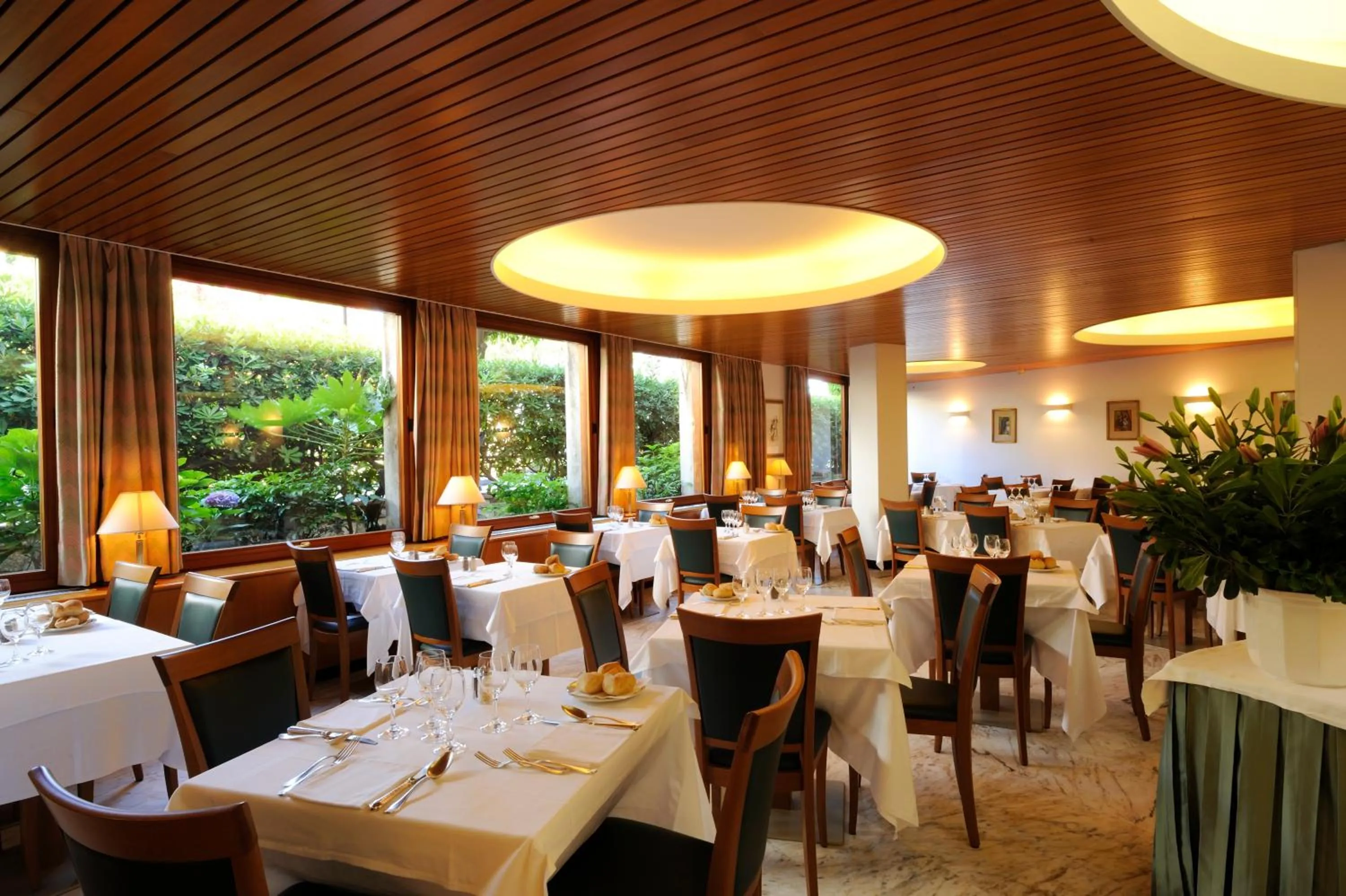 Restaurant/places to eat in LVG Hotel Collection - Majestic