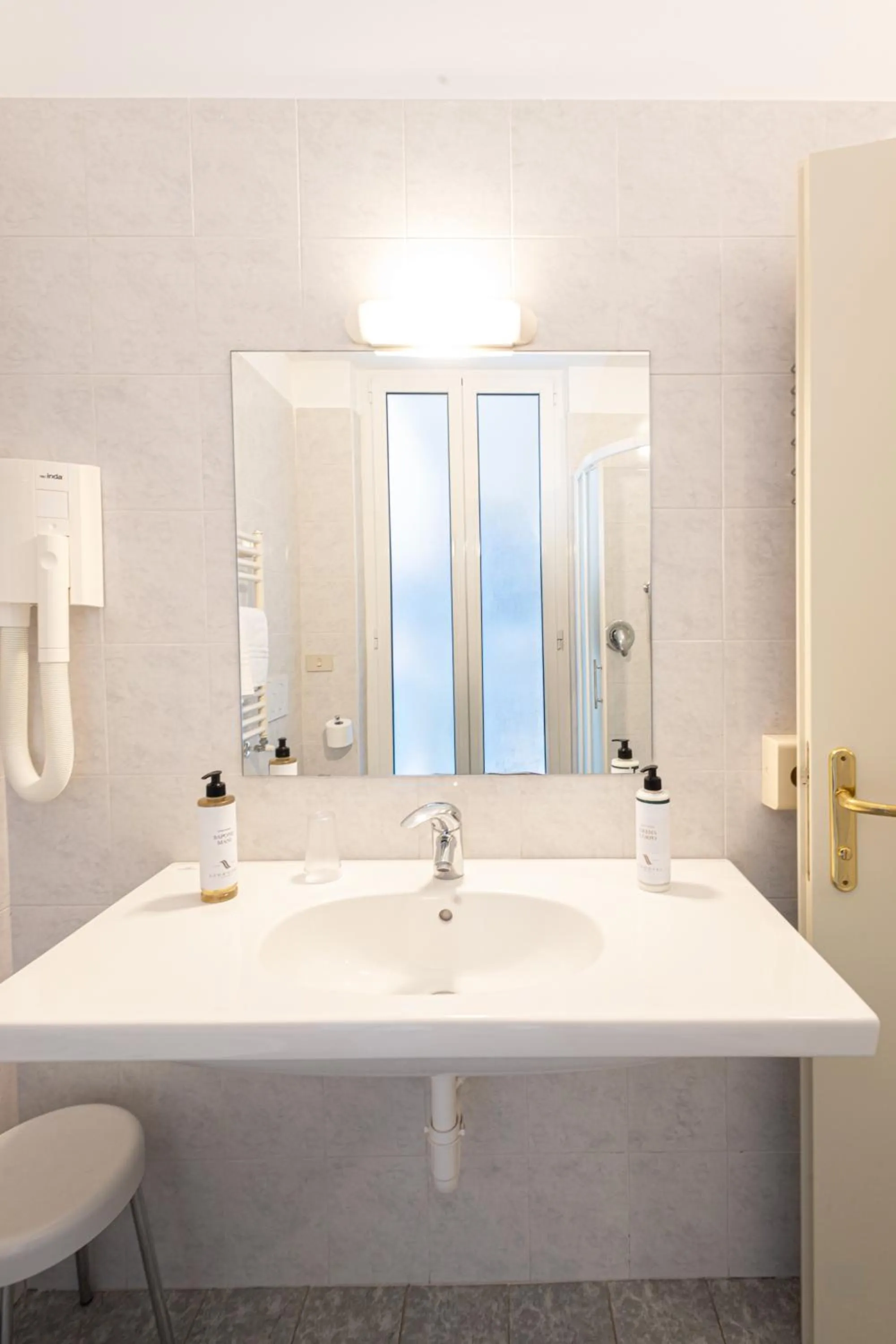 Shower in LVG Hotel Collection - Majestic