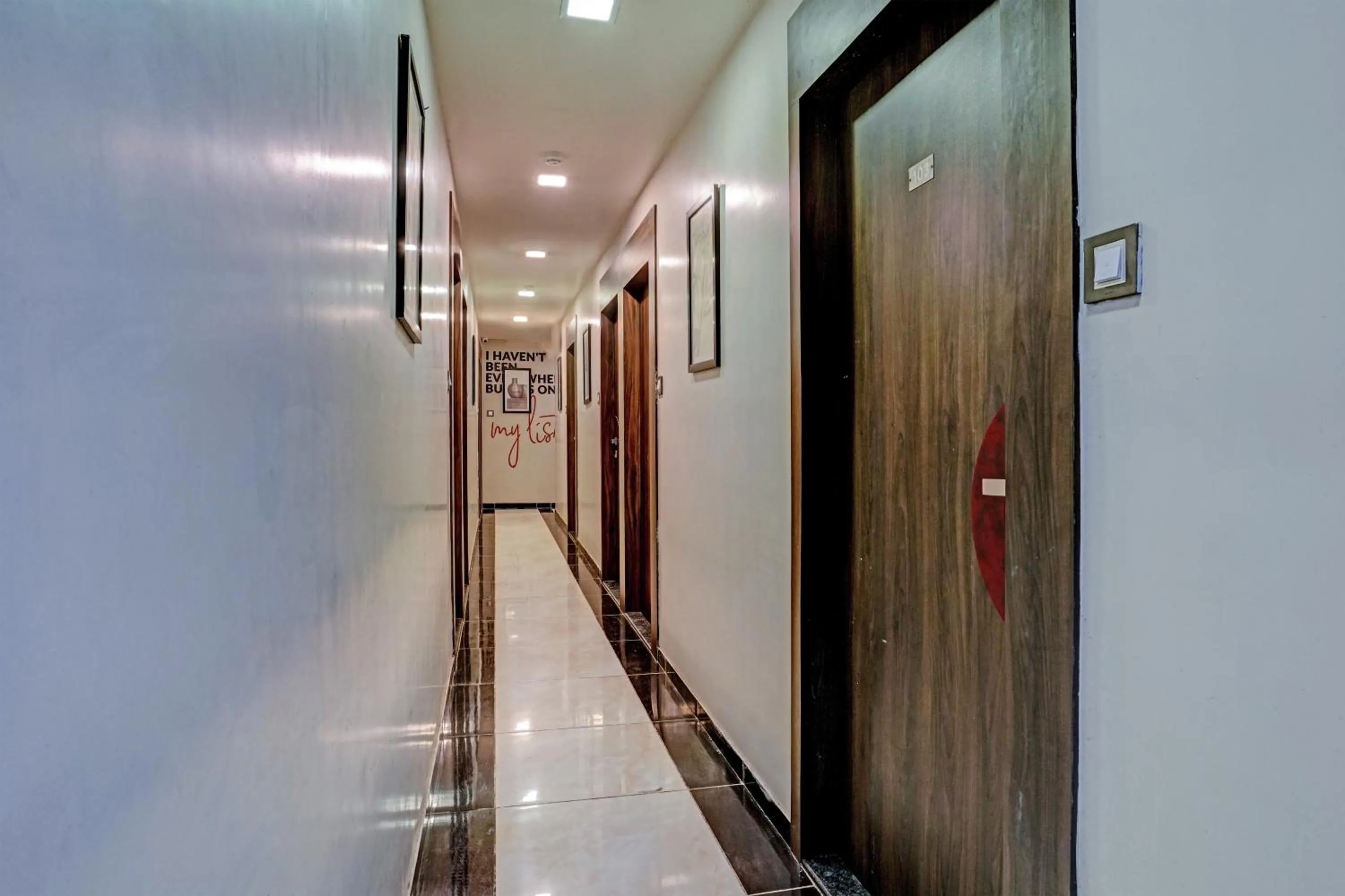 Lobby or reception in Hotel O Blue Inn Residence Near R City Mall