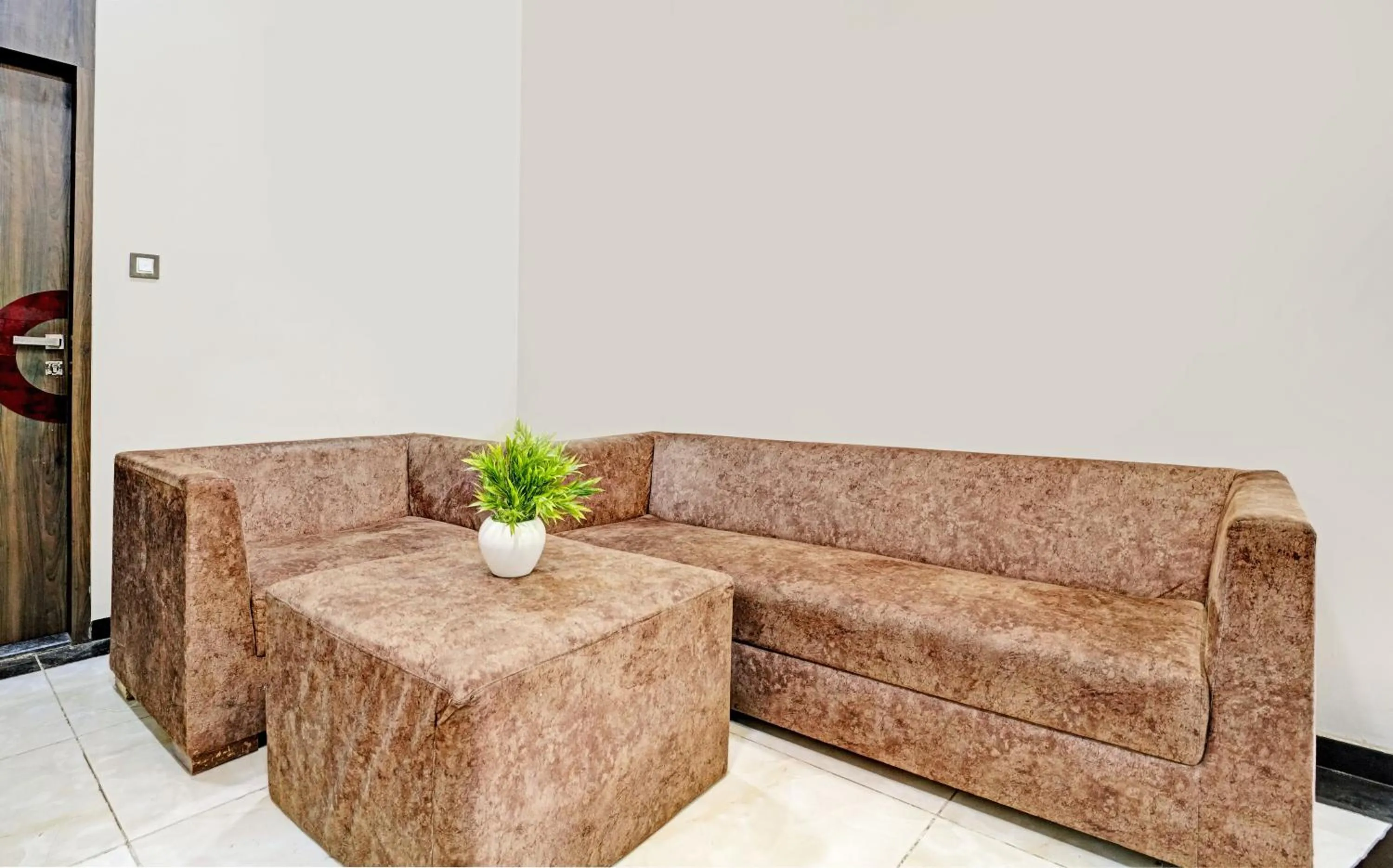 Lobby or reception in Hotel O Blue Inn Residence Near R City Mall