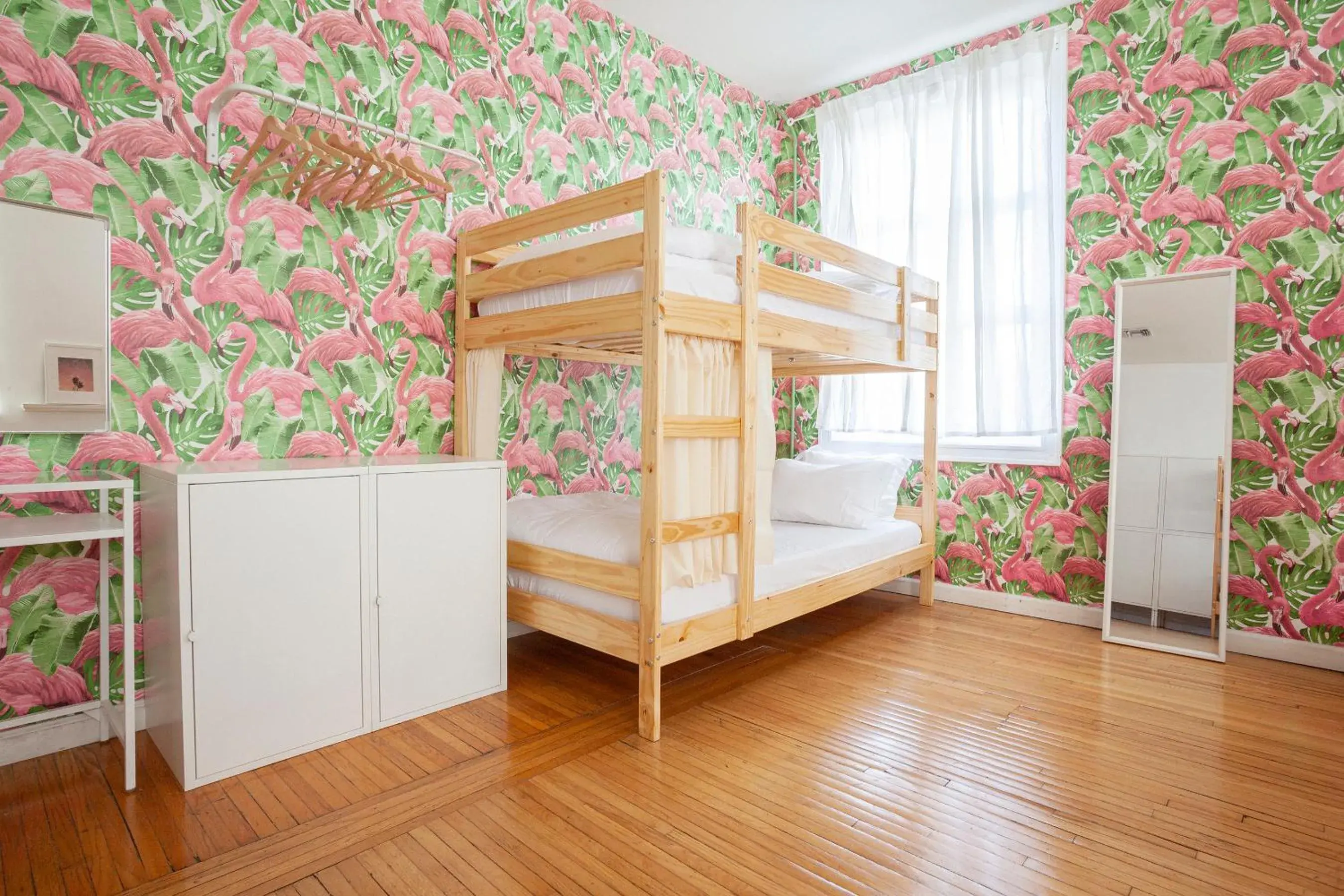 Single Bed in Female Dormitory Room in The Steady Single Bed in Female Dormitory Room in The Steady