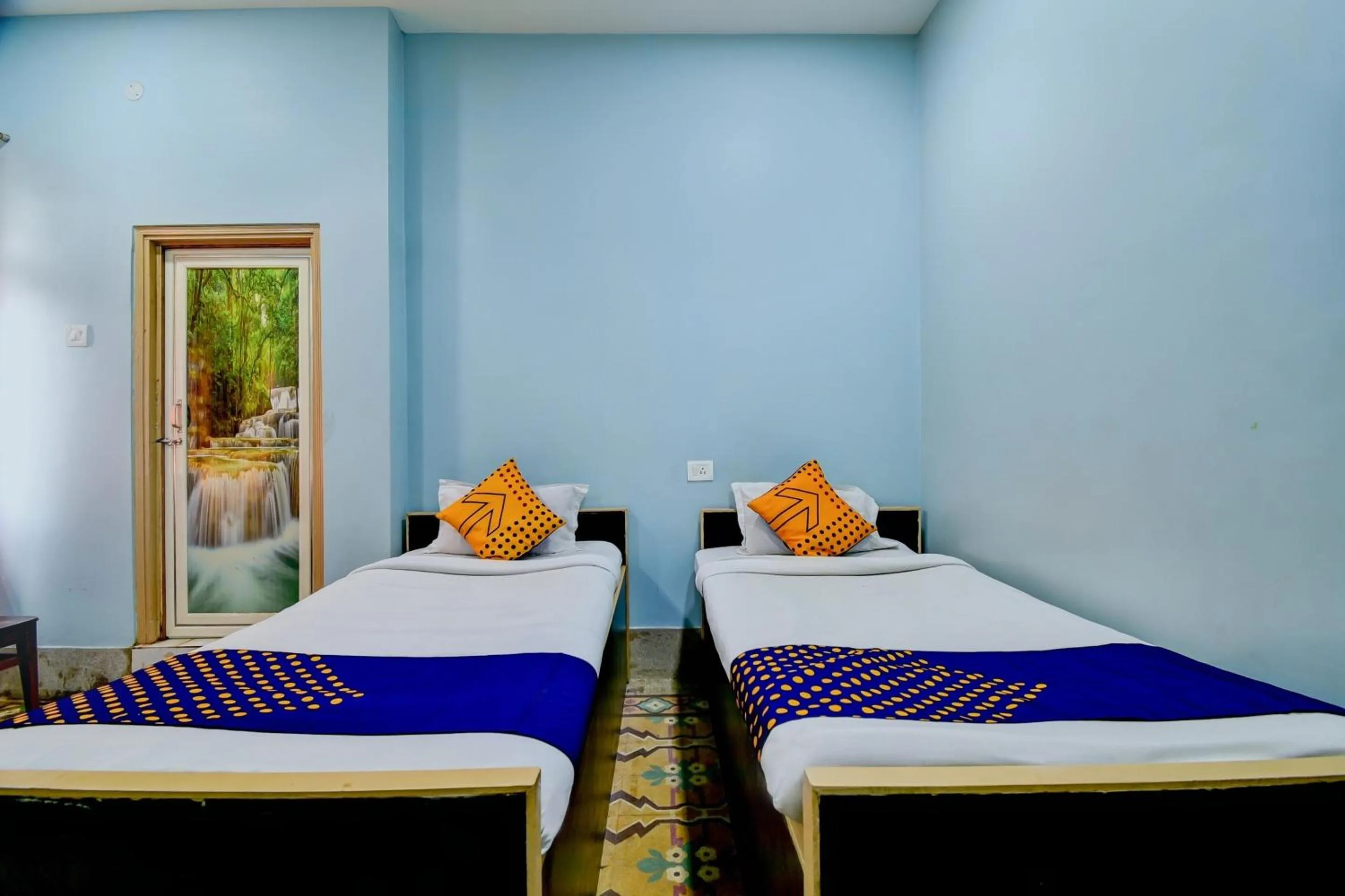 Bedroom, Bed in Hotel O Gajraj