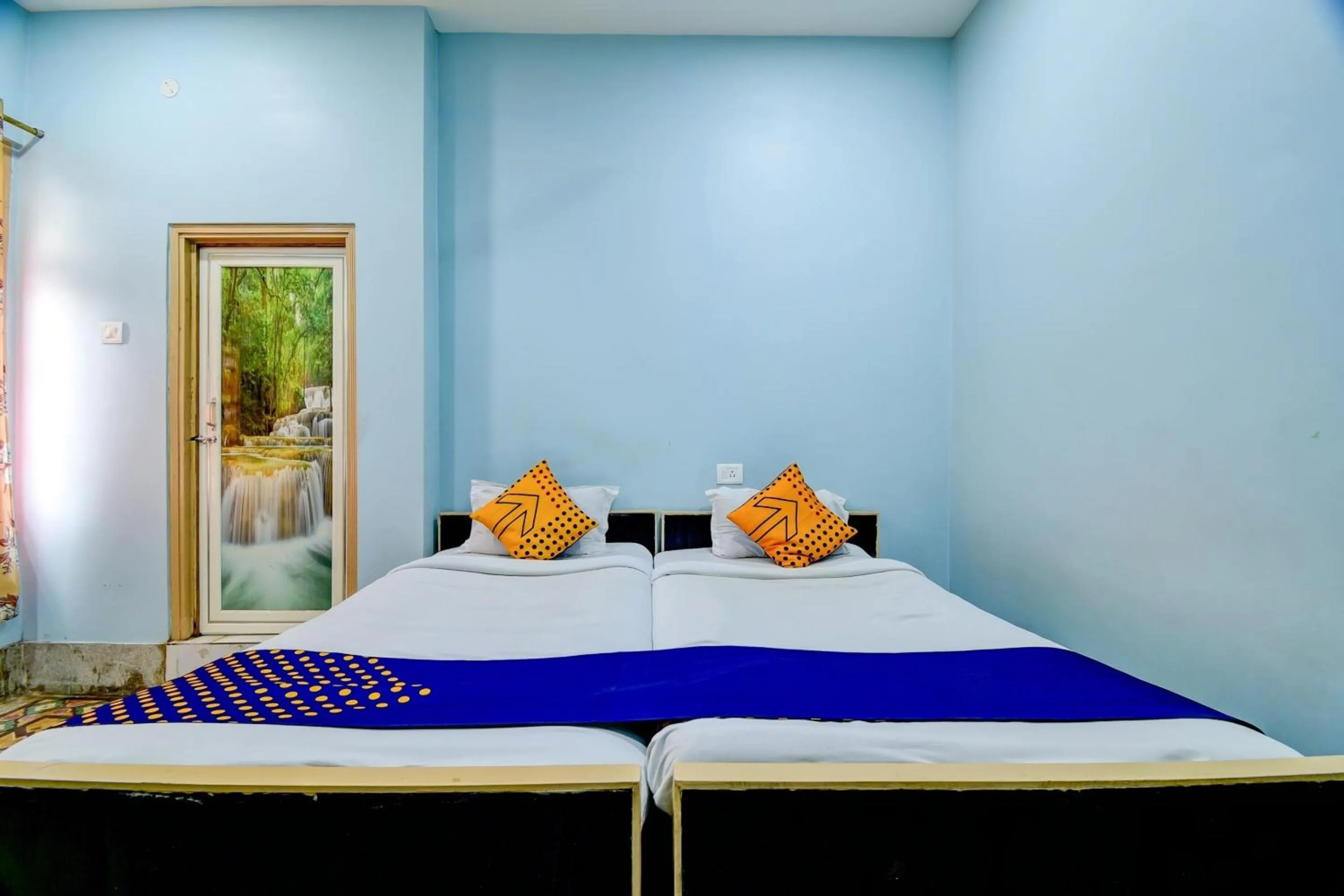 Bedroom, Bed in Hotel O Gajraj