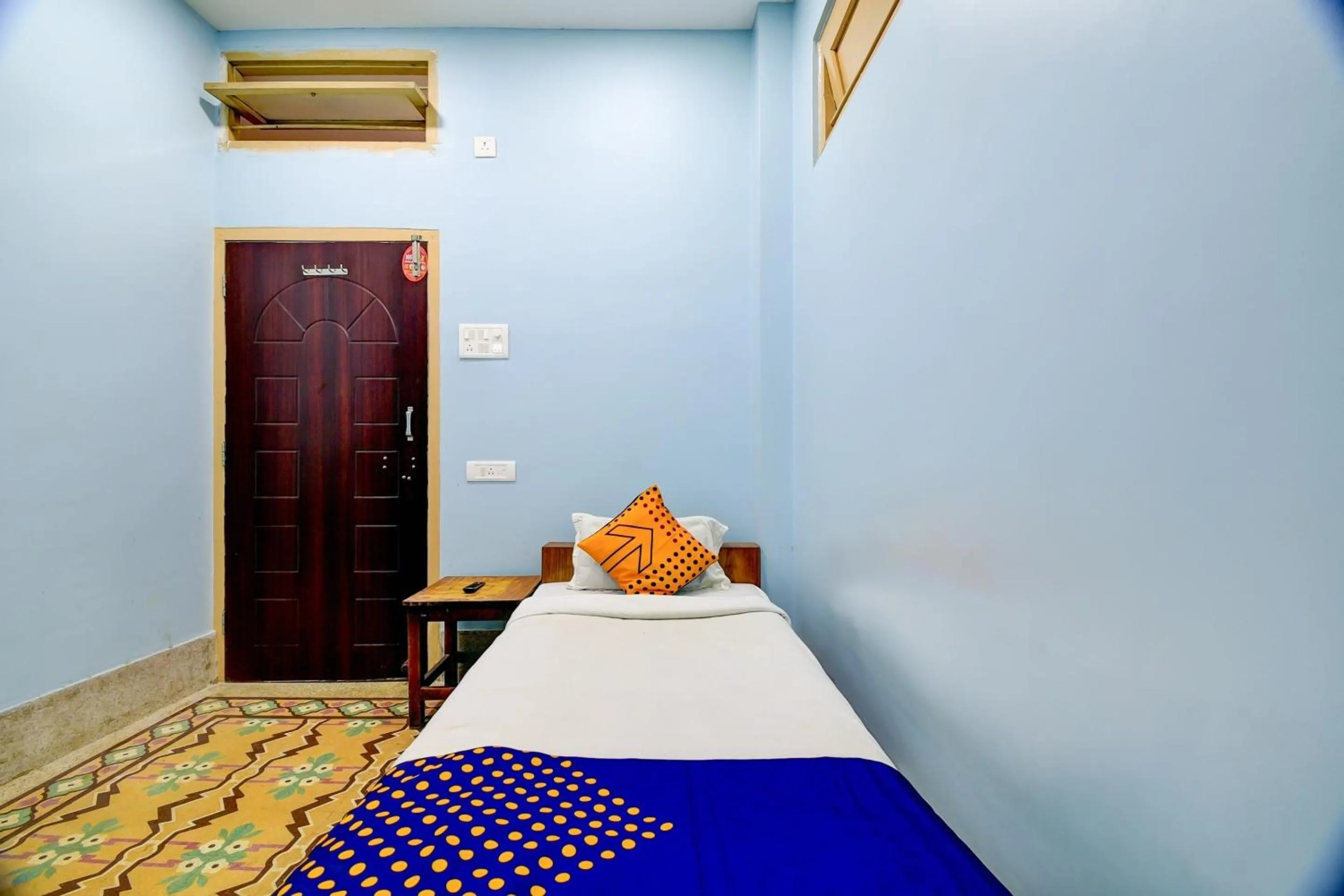 Bedroom, Bed in Hotel O Gajraj