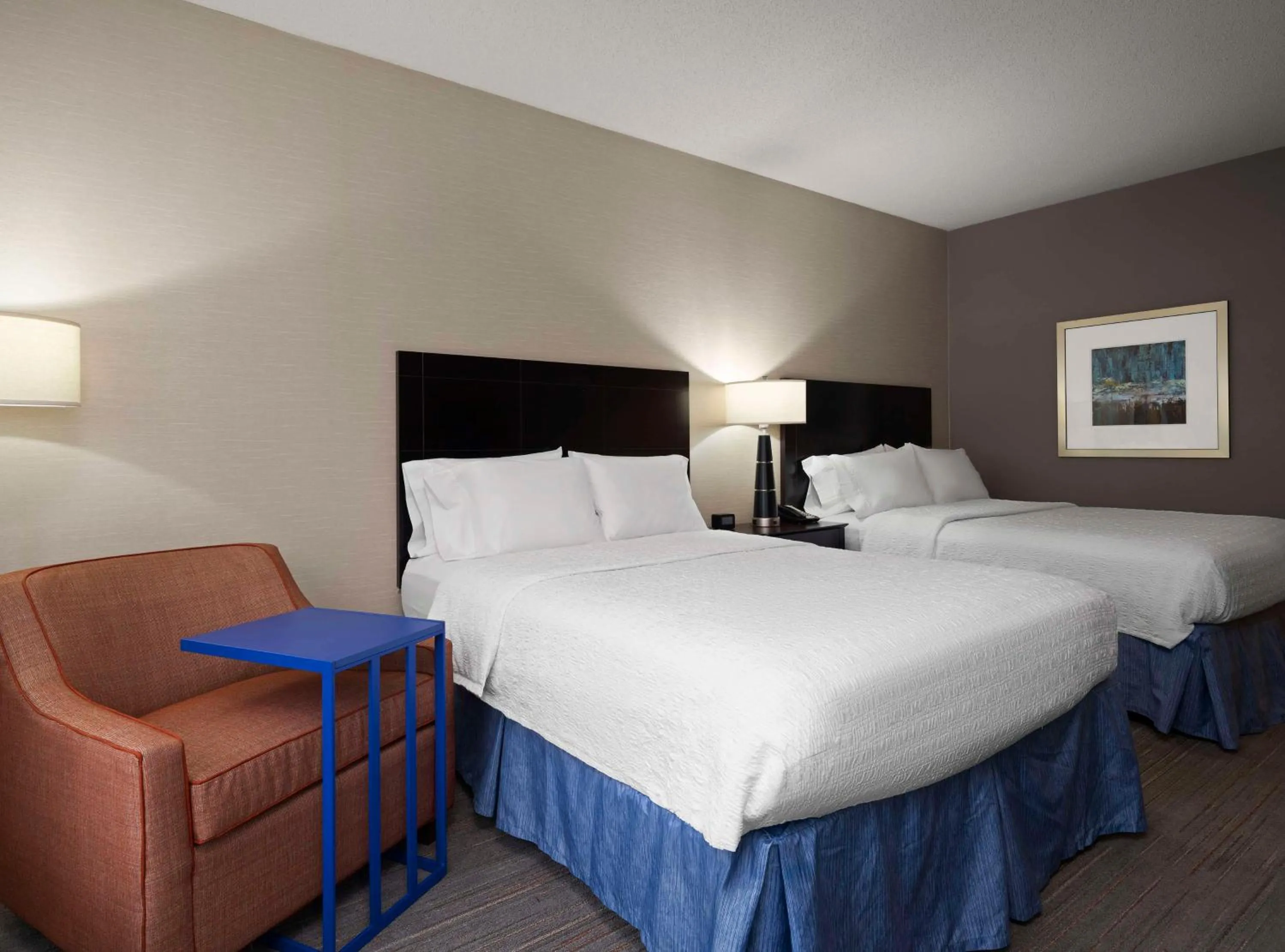 Bed in Hampton Inn & Suites Arundel Mills/Baltimore
