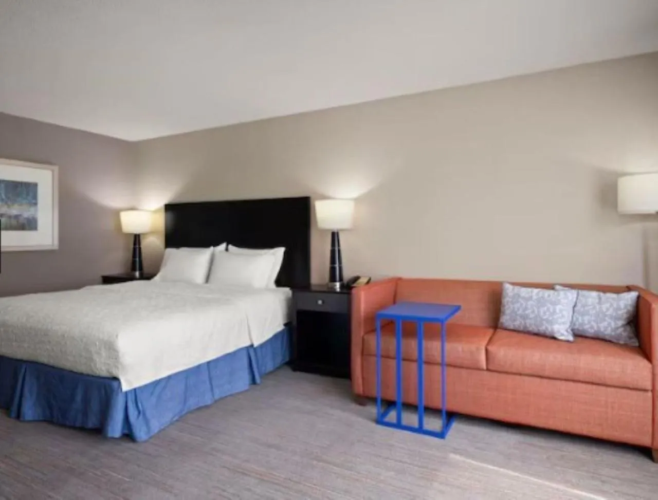 Bed in Hampton Inn & Suites Arundel Mills/Baltimore