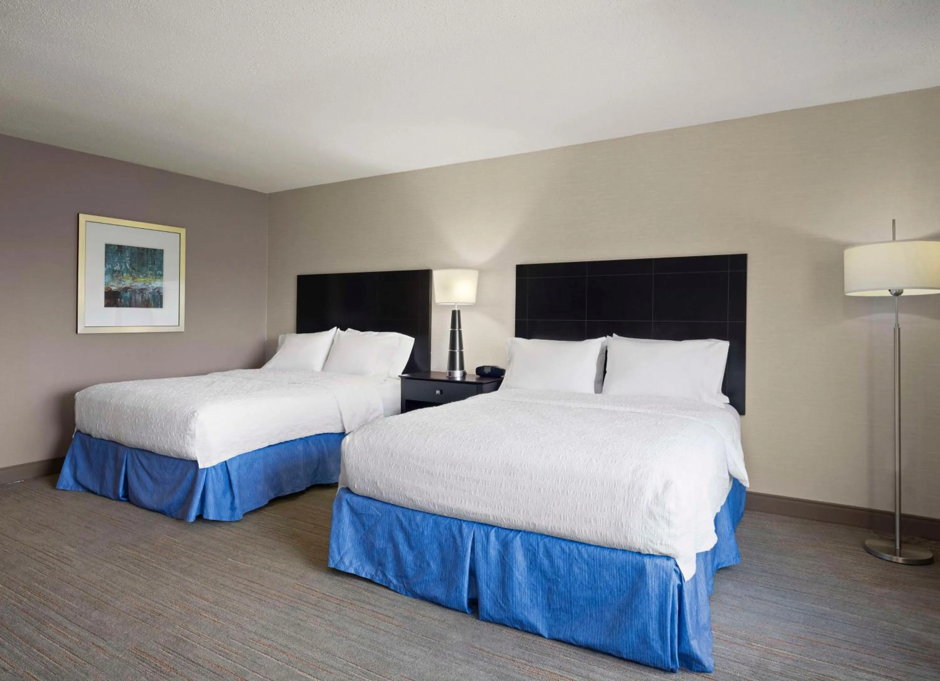 Bed in Hampton Inn & Suites Arundel Mills/Baltimore