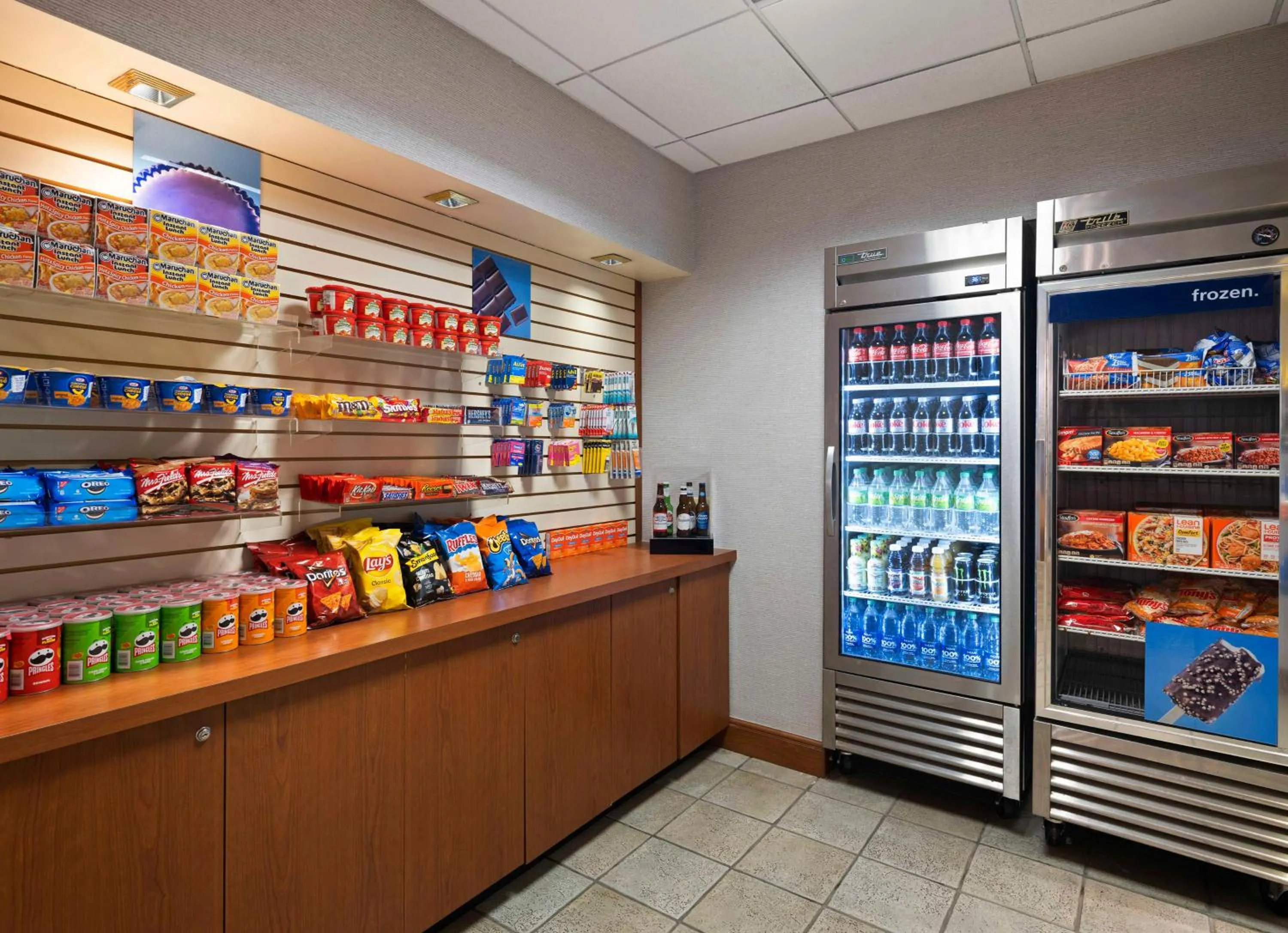 Restaurant/places to eat in Hampton Inn & Suites Arundel Mills/Baltimore