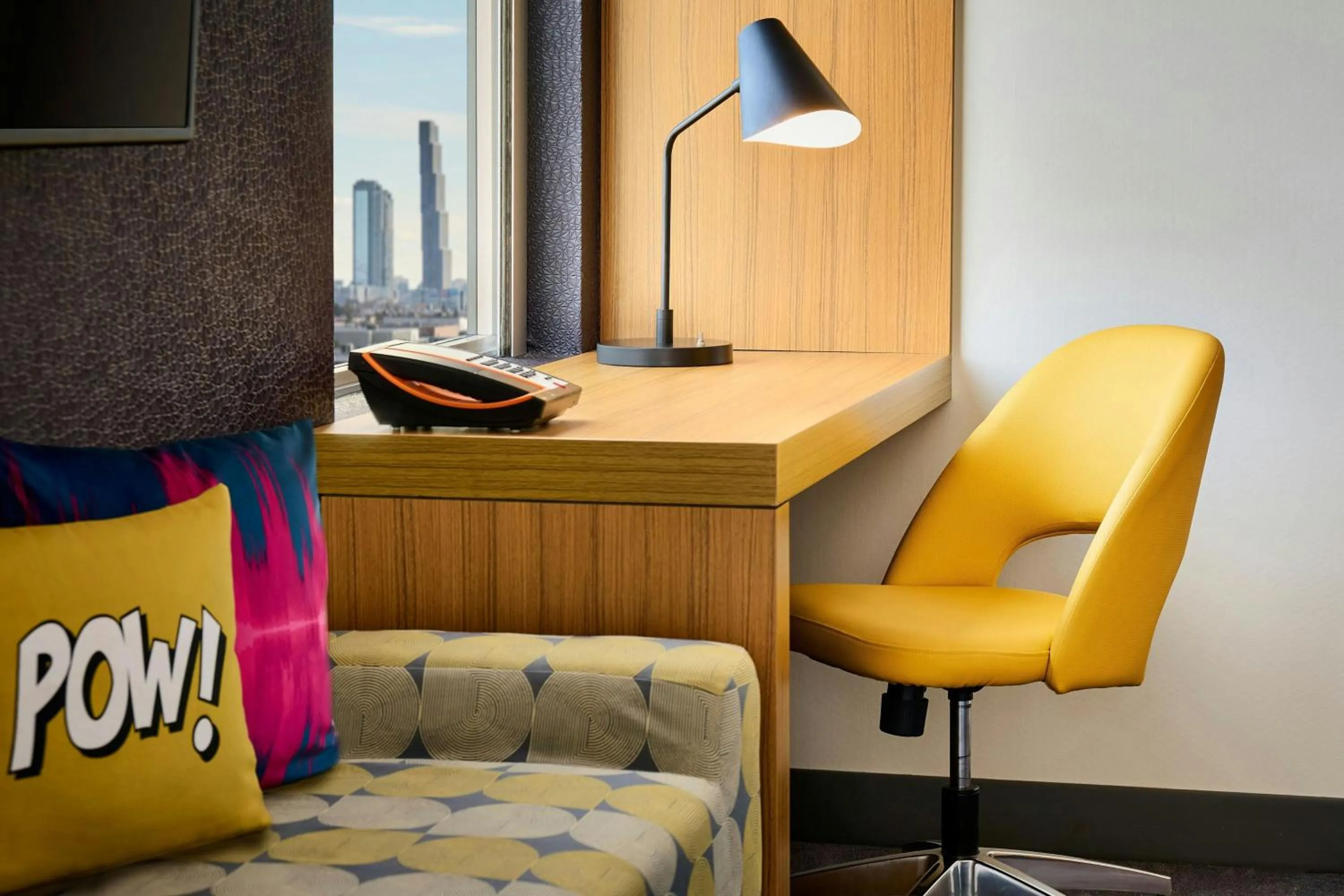 Photo of the whole room in Aloft Vaughan Mills