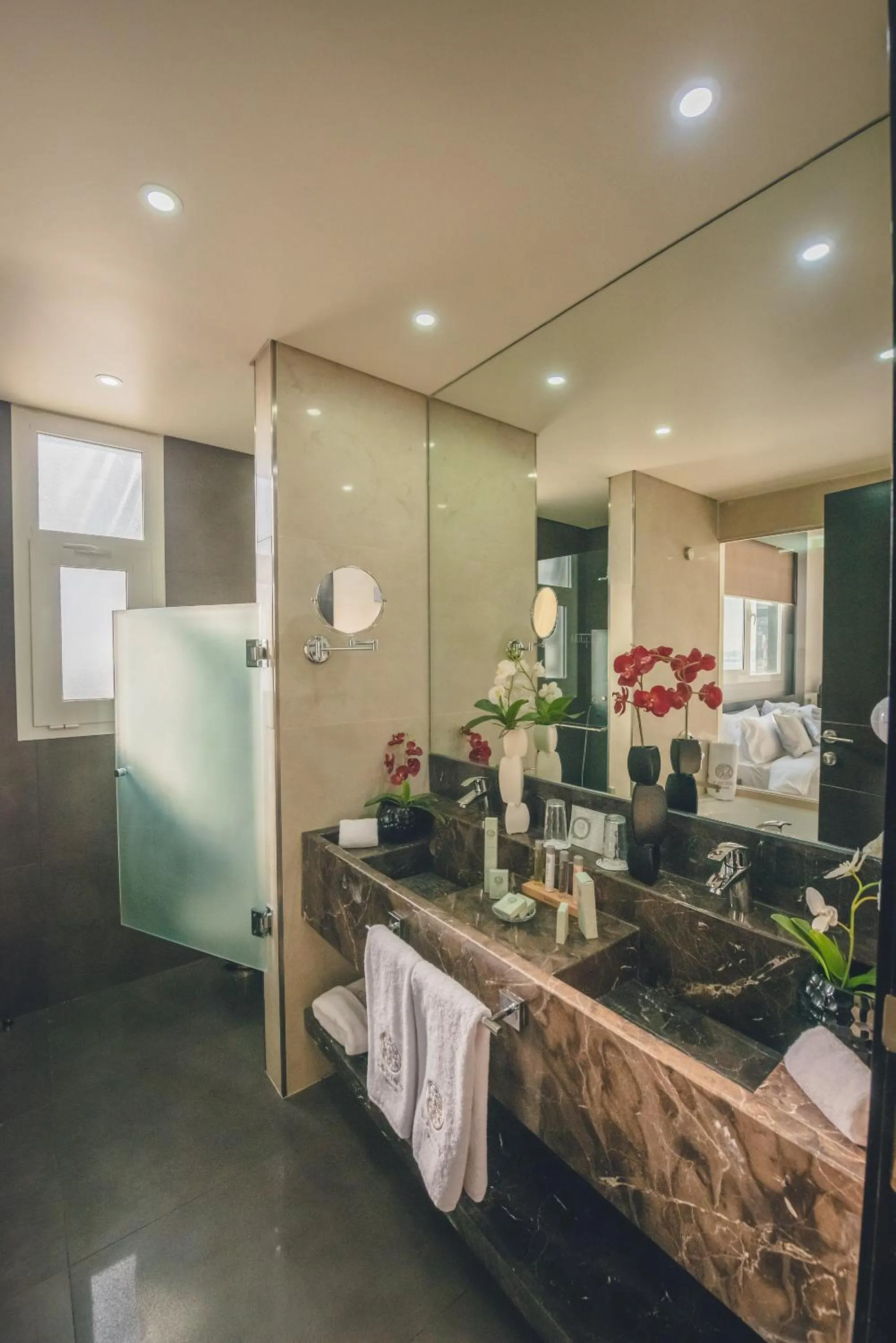 Bathroom in Louis V Hotel Beirut