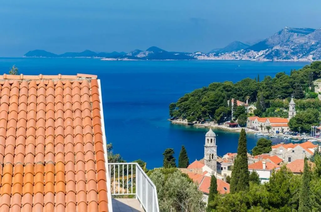 Sea view in Cina Apartments