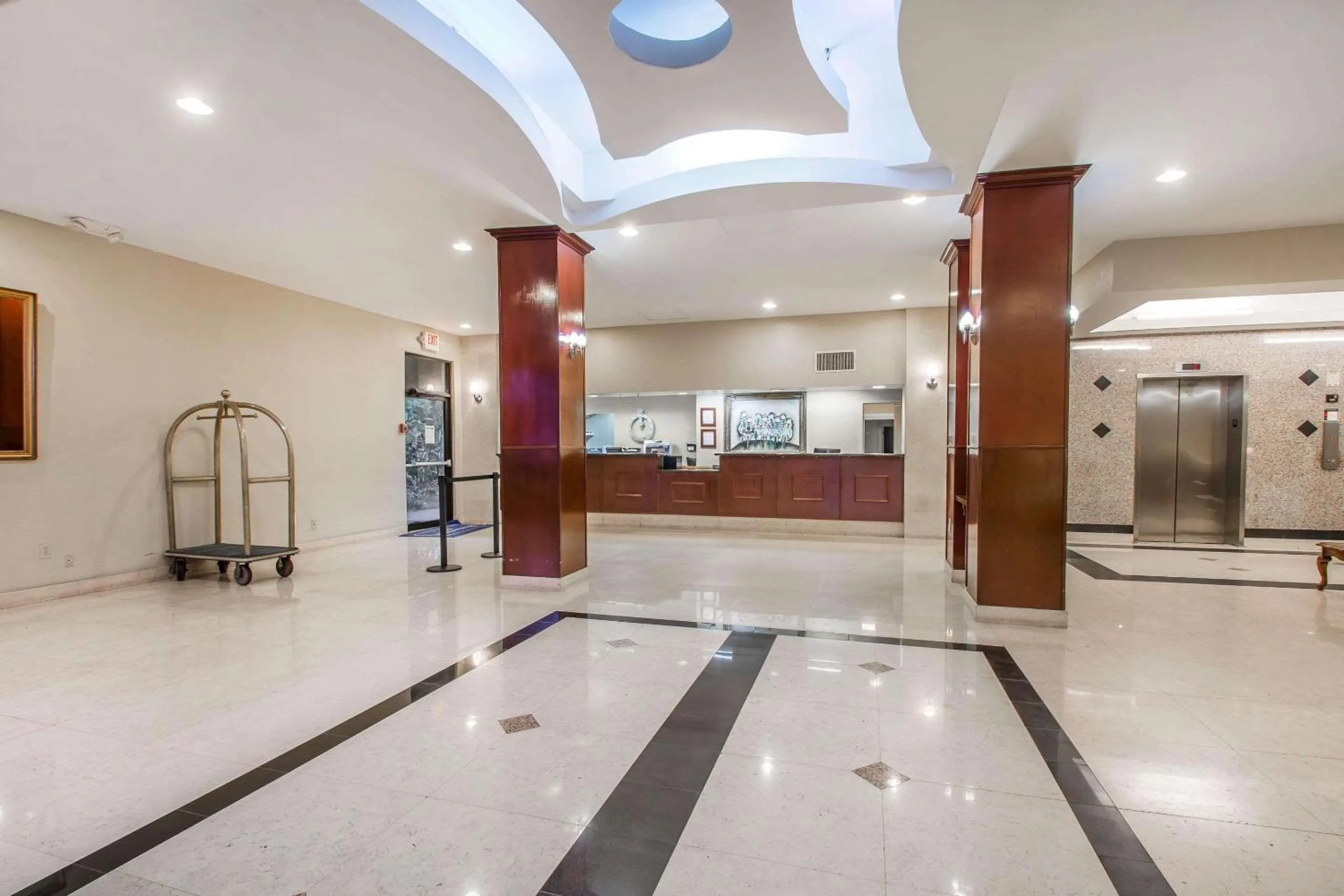 Lobby or reception in North Miami Beach Gardens Inn & Suites