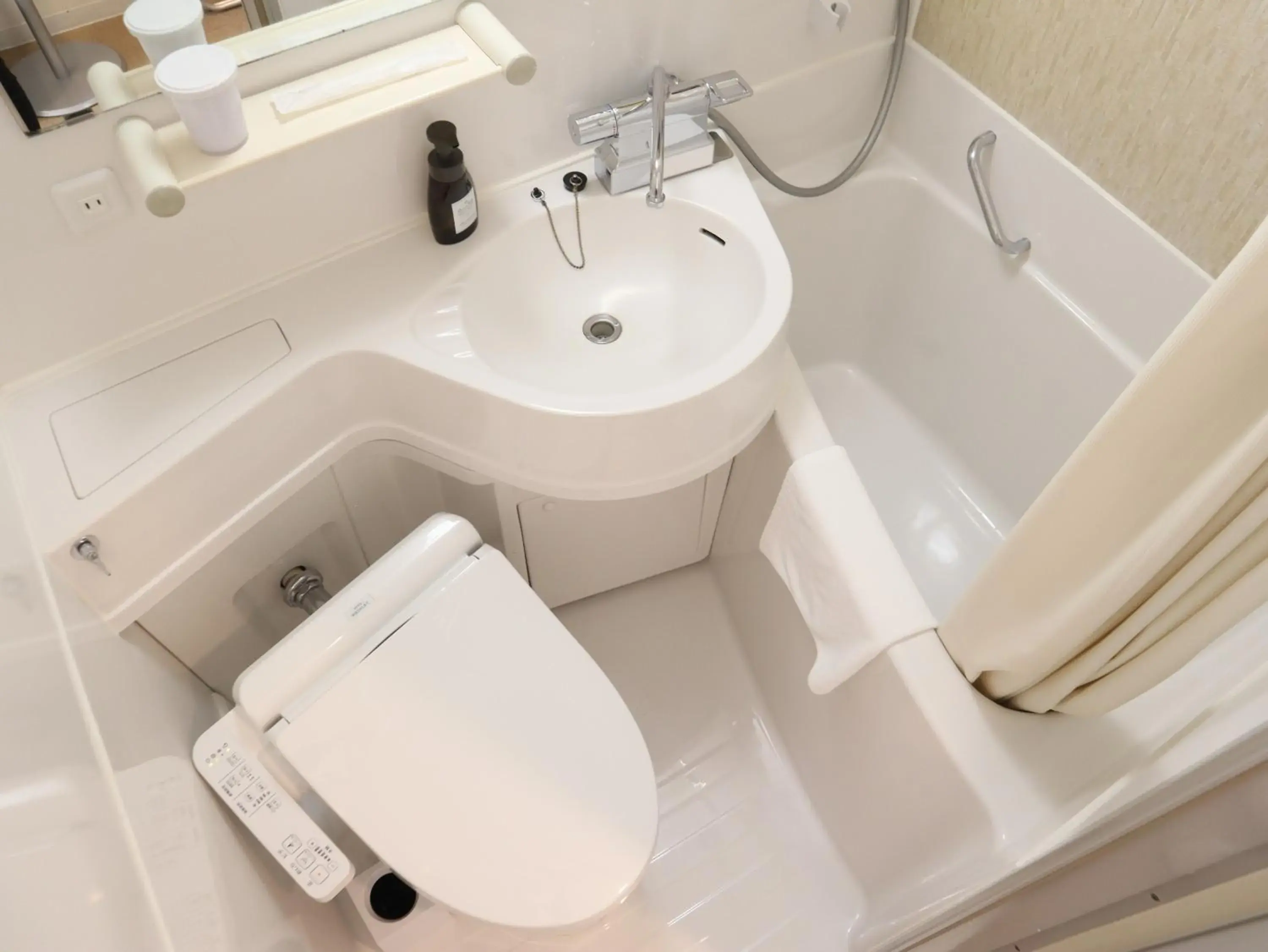 Standard Single Room on Female Floor - single occupancy in WeBase TAKAMATSU Standard Single Room on Female Floor - single occupancy in WeBase TAKAMATSU