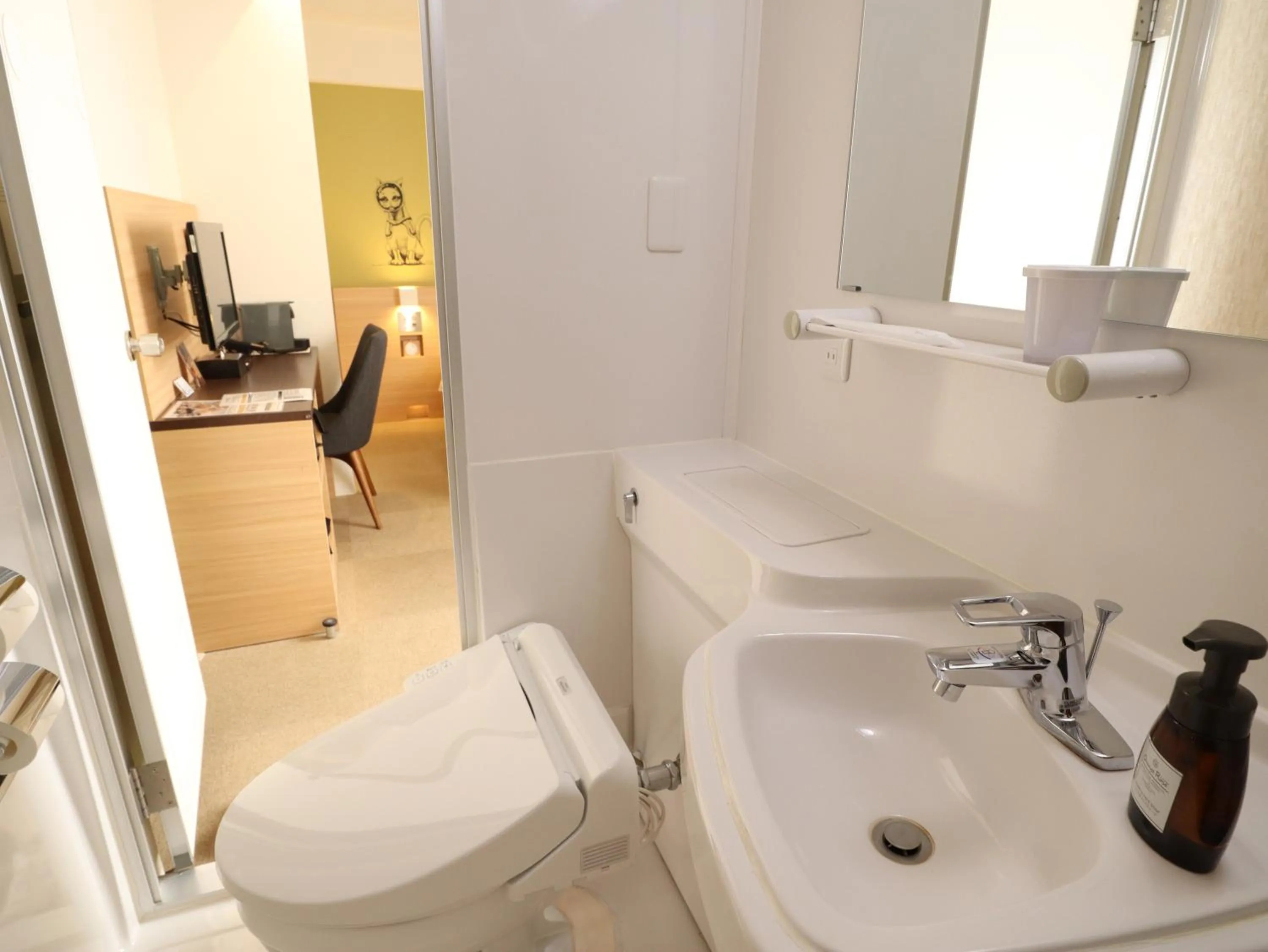 Shower in WeBase TAKAMATSU