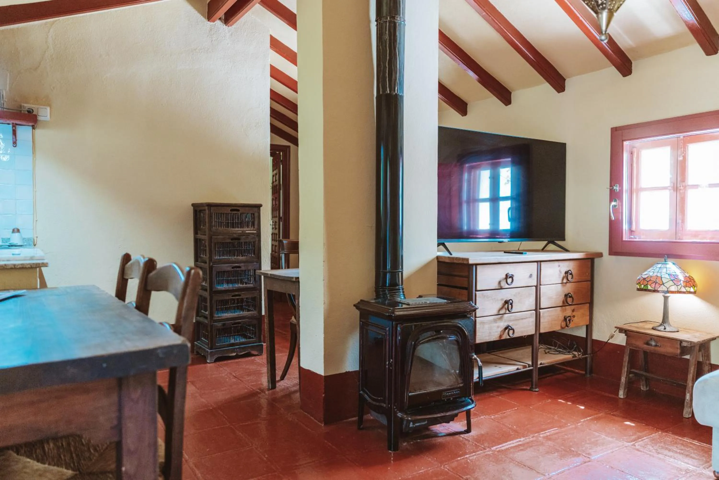 TV and multimedia in Hotel Finca Los Pilares de Ronda