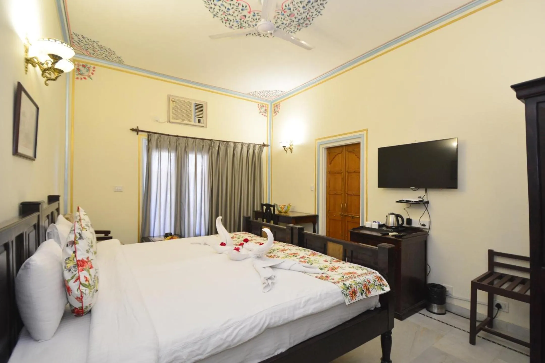 Bedroom, Bed in Mahal Khandela-A Heritage Hotel In Jaipur City Center