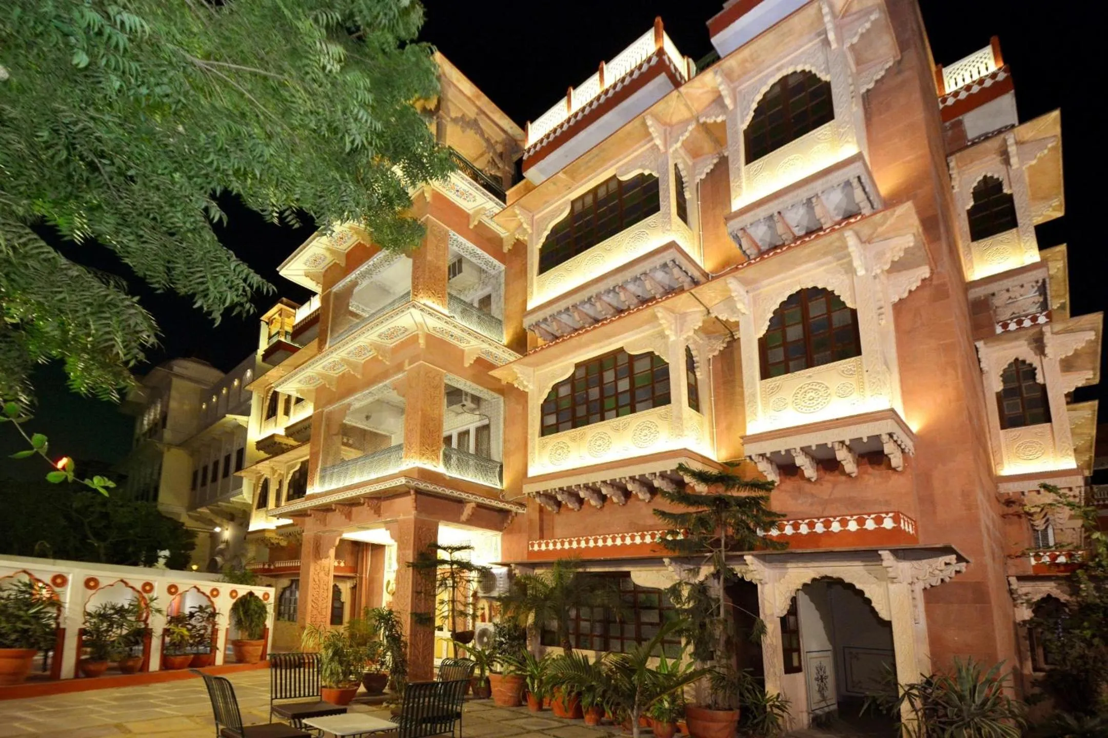 Mahal Khandela-A Heritage Hotel In Jaipur City Center