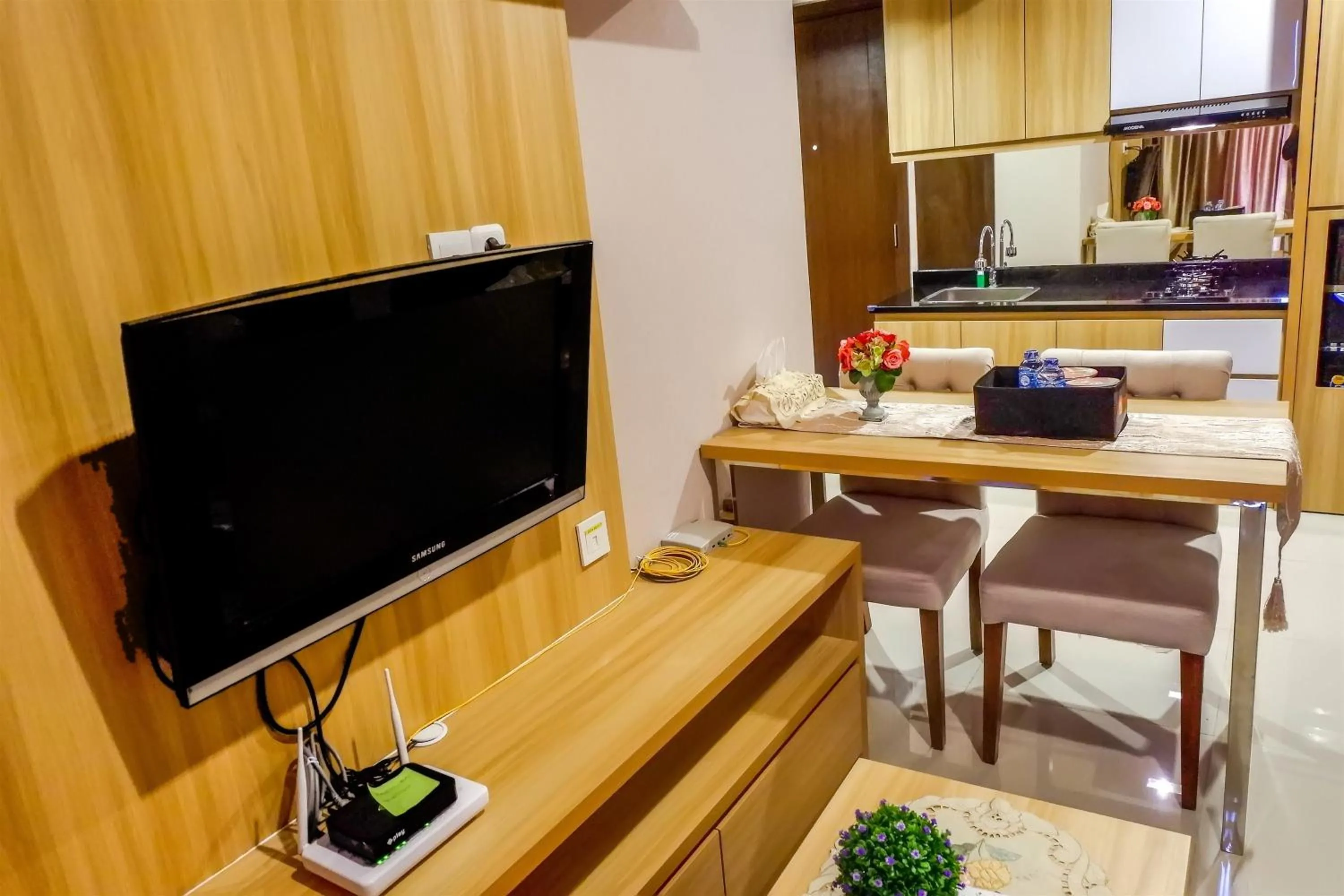 Three-Bedroom Apartment in Warm Interior 3BR Apartment H Residence near MT Haryono and Cawang By Travelio