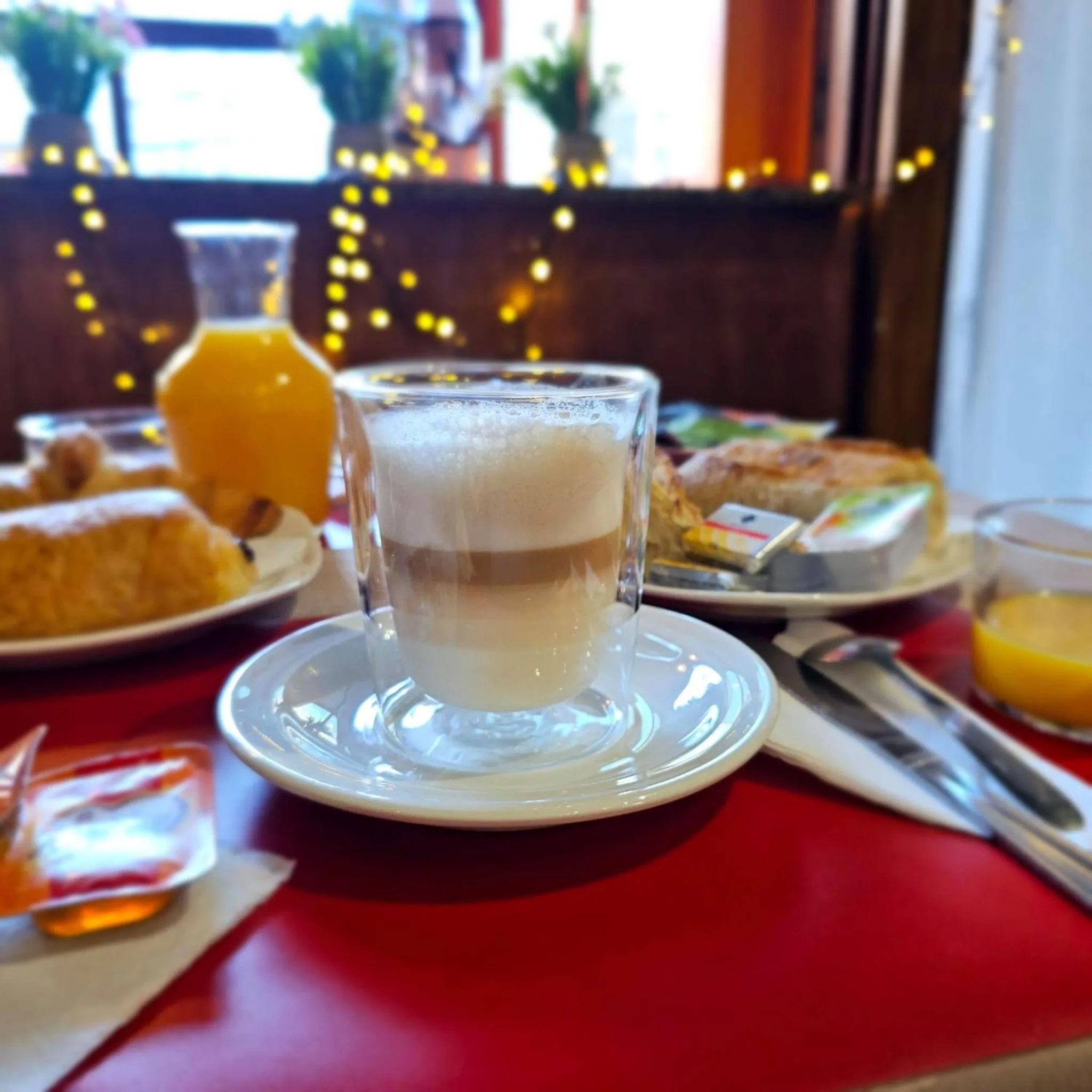 Breakfast in Hotel du Commerce et de Navarre