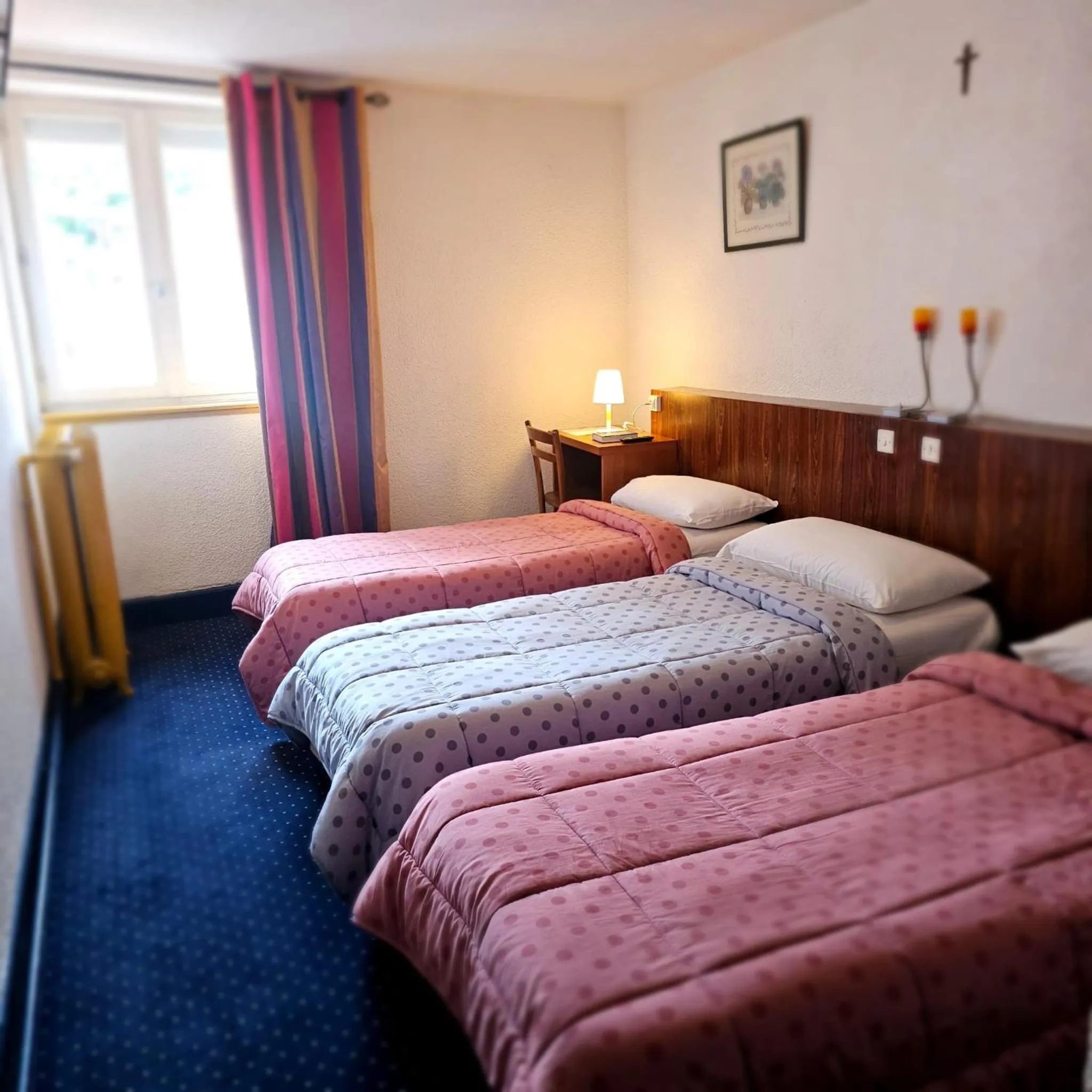 Bedroom, Bed in Hotel du Commerce et de Navarre