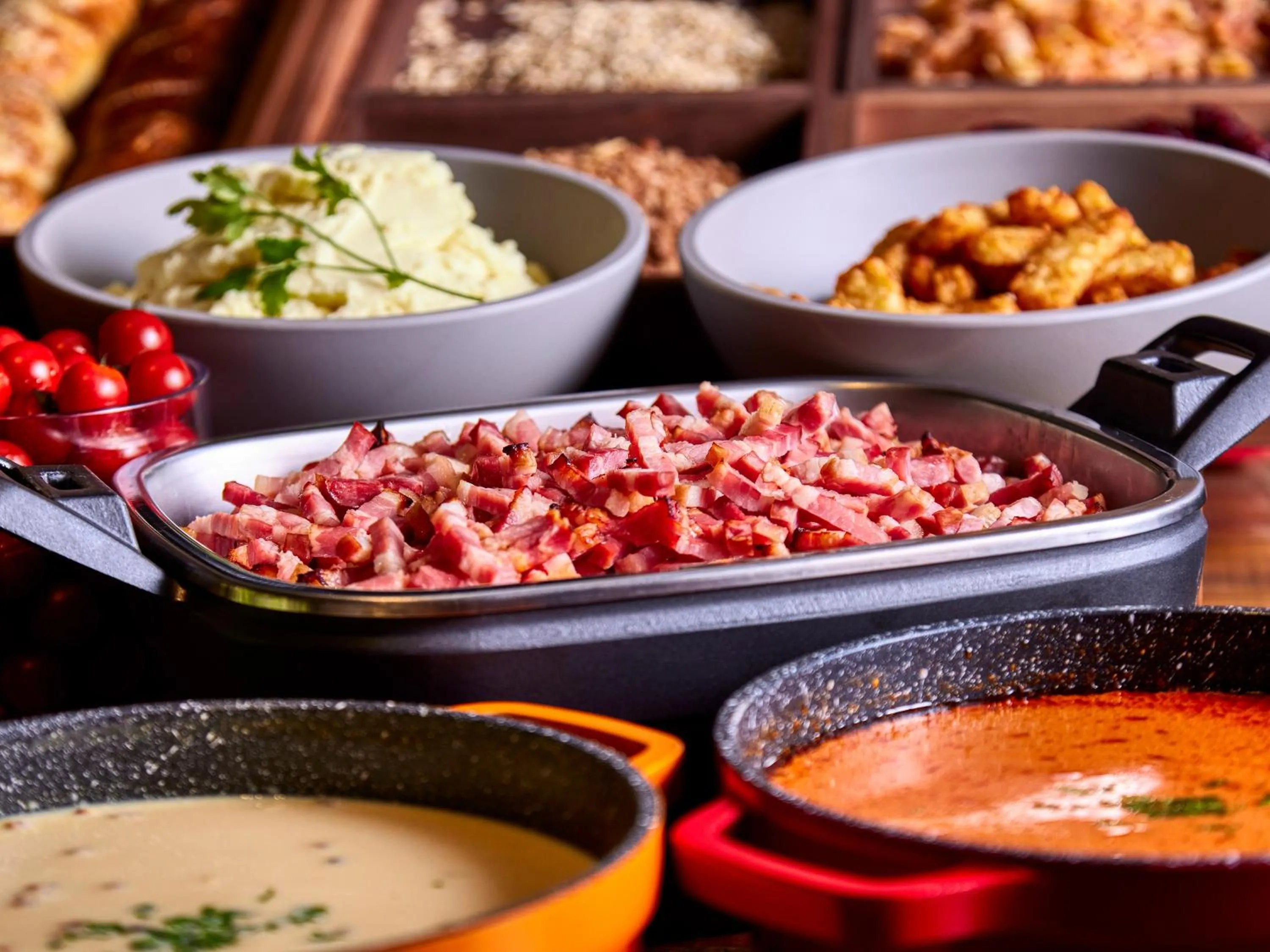 Buffet breakfast in the square hotel GINZA